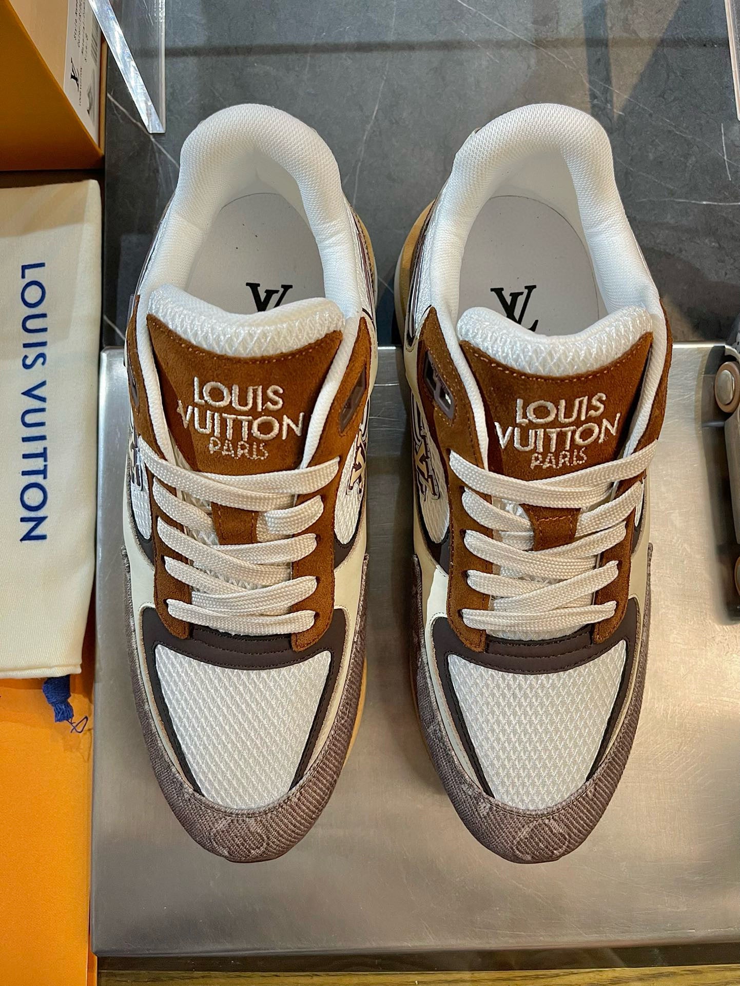 LOU TRAINERS