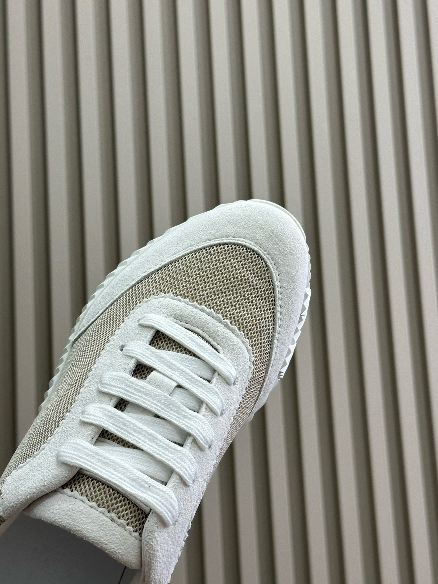 HERM BOUNCING SNEAKER