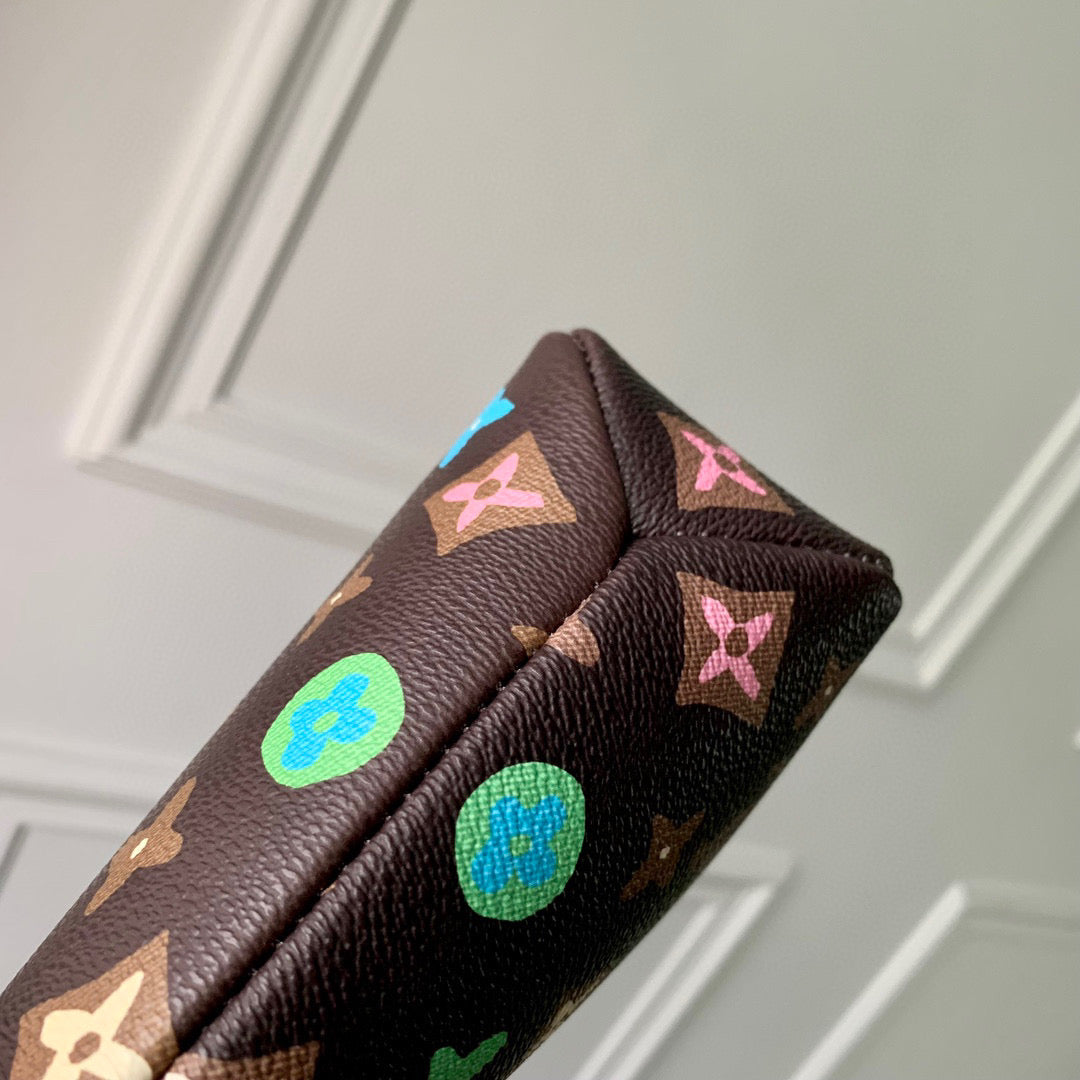 LOU POCHETTE VOYAGE SOUPLE POUCH