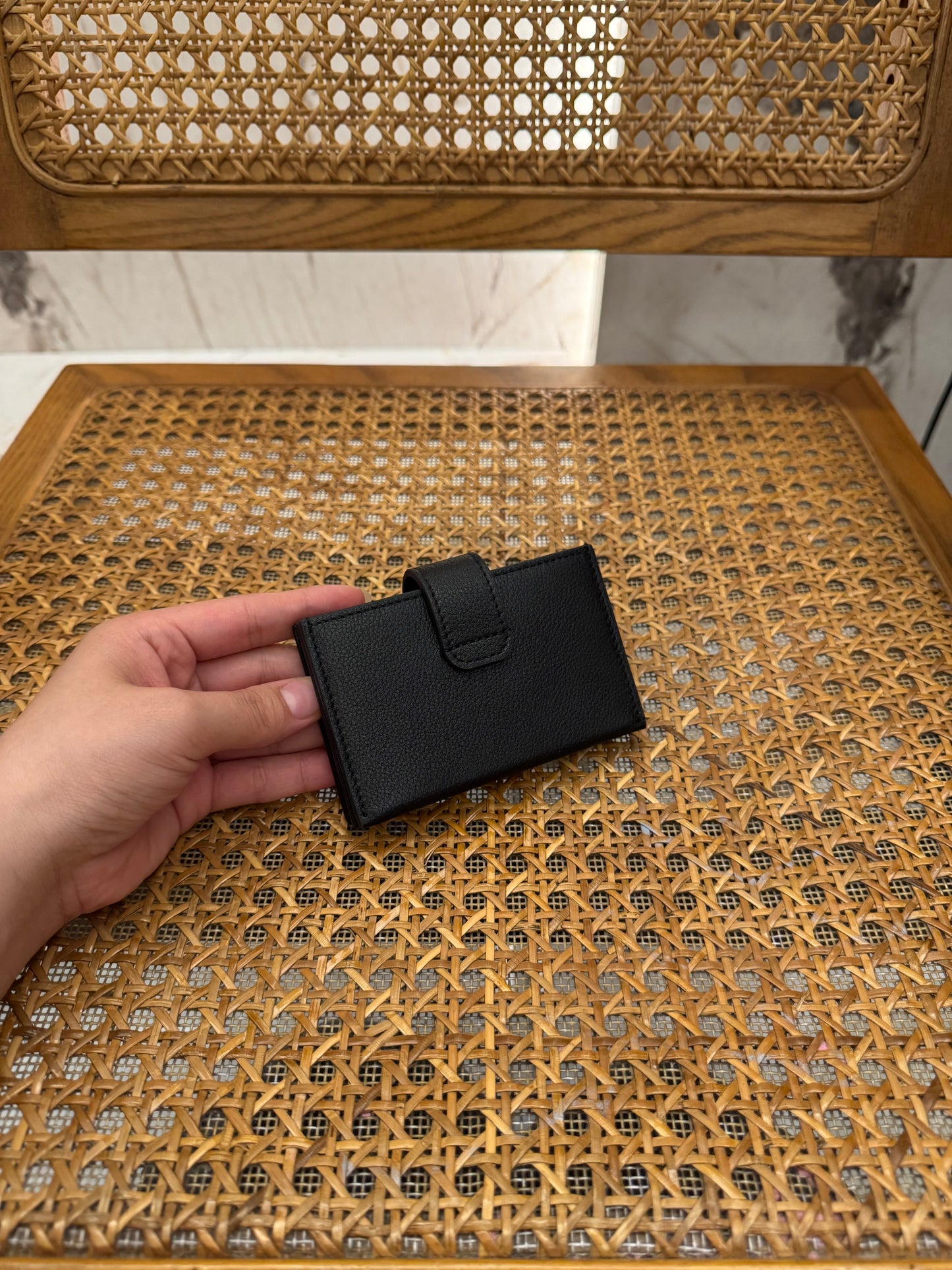 CEL ACCORDEON CARD HOLDER