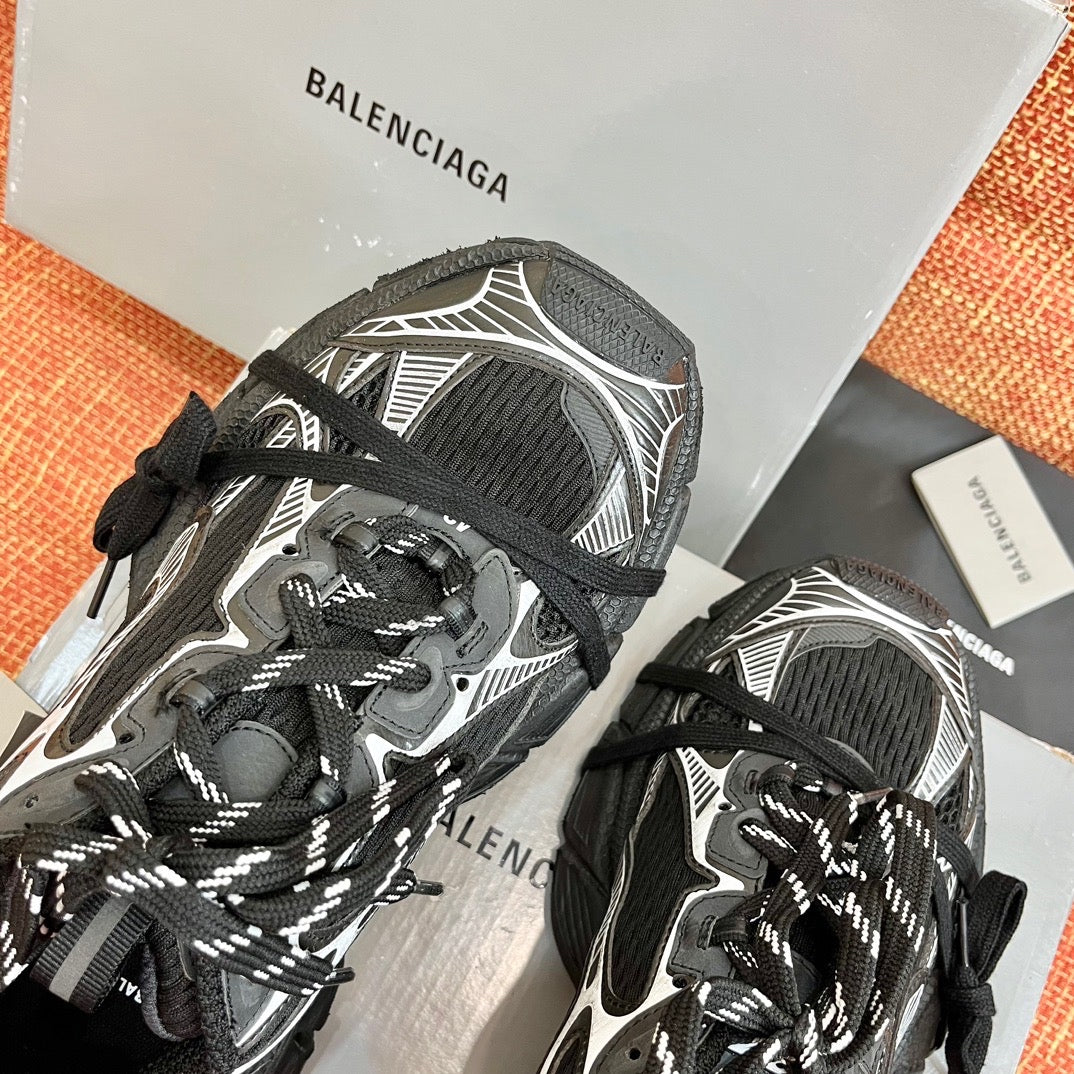 BAL 3XL TRAINERS