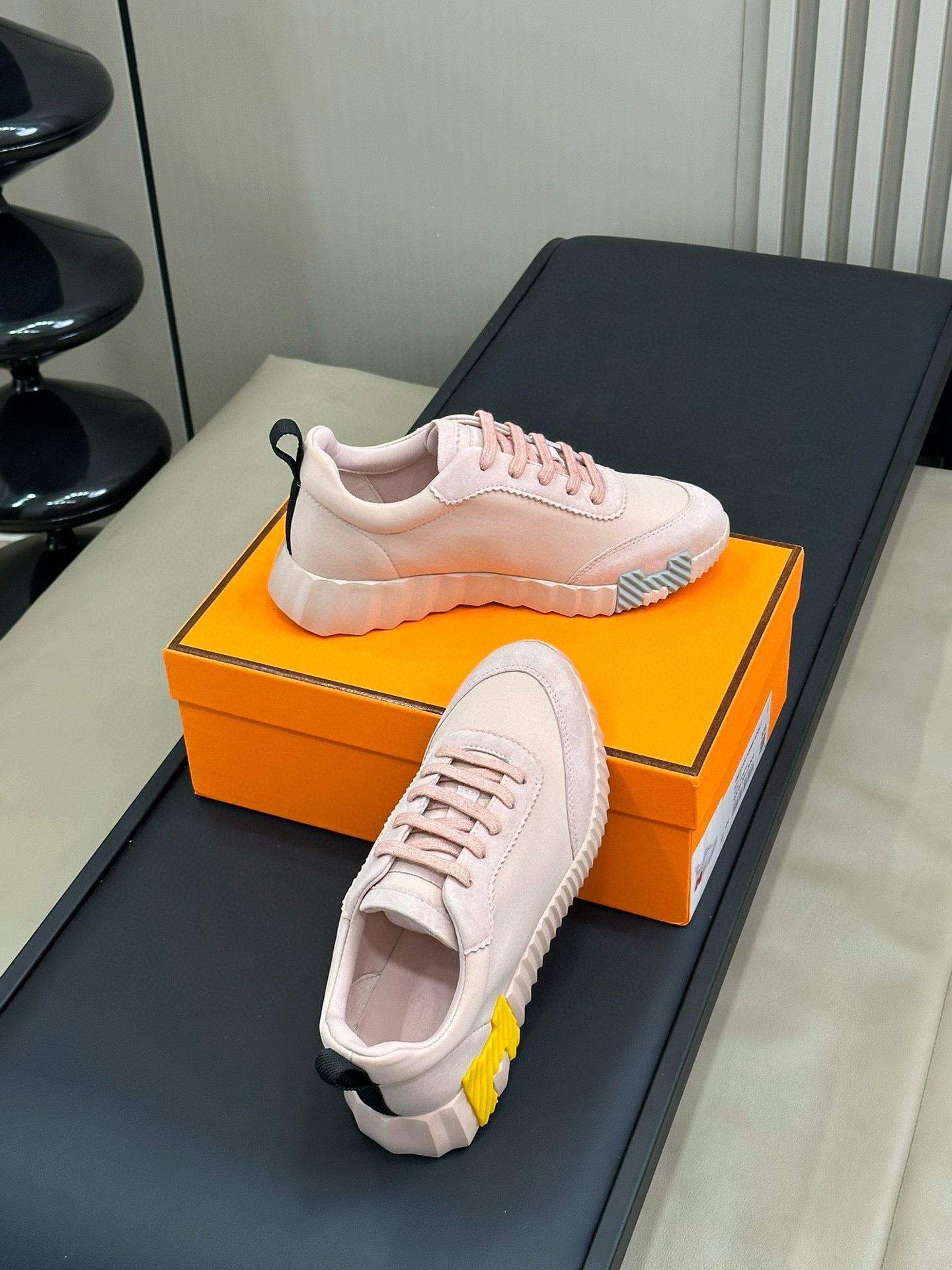 HERM BOUNCING SNEAKER