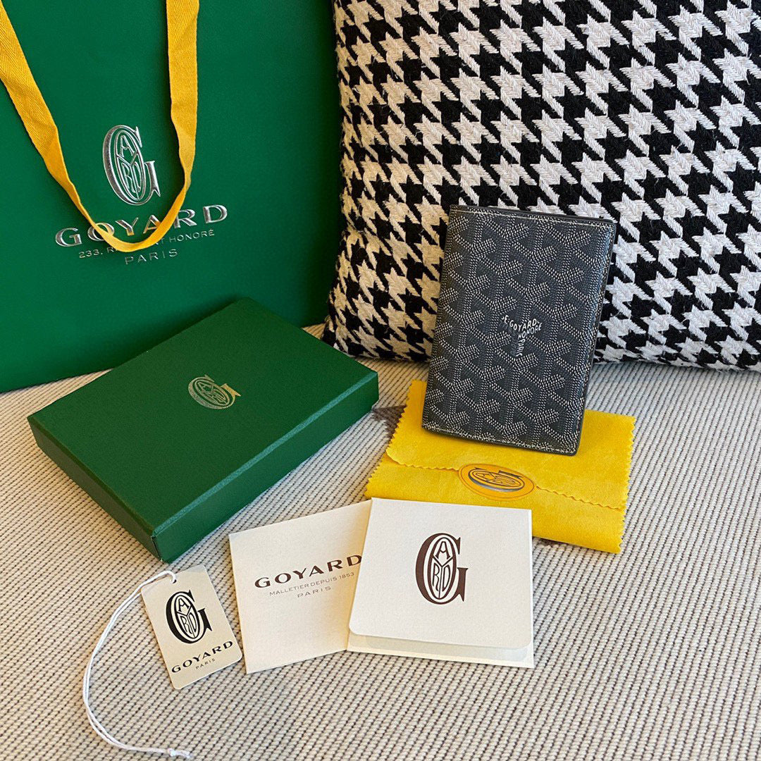GOYA GRENELLE PASSPORT COVER
