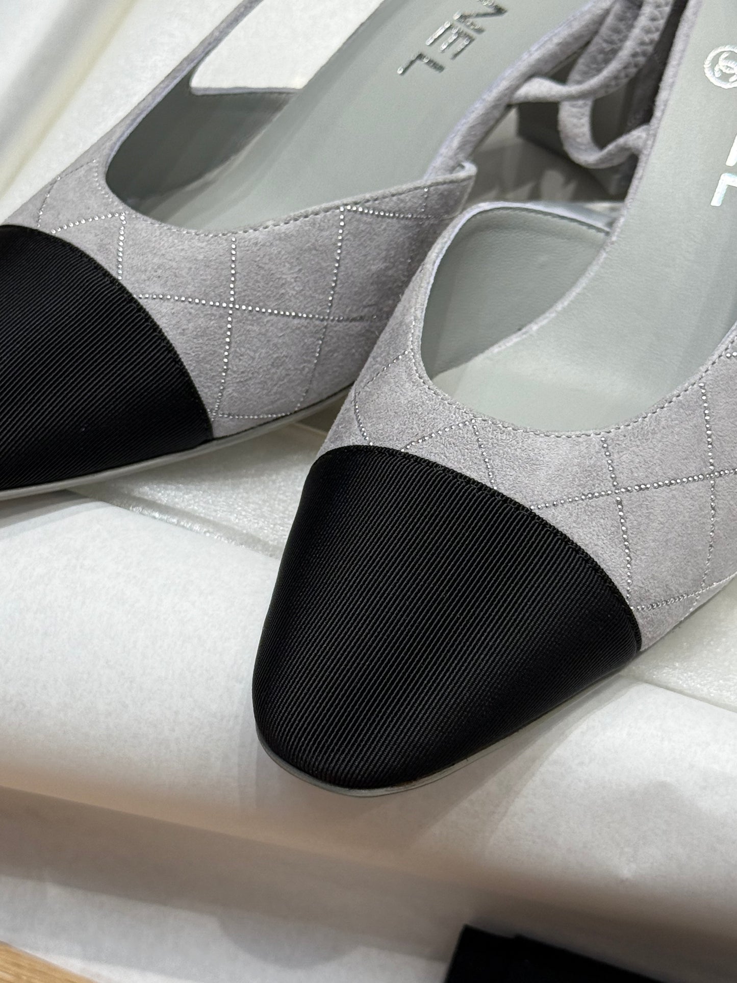 CC SLINGBACK PUMPS