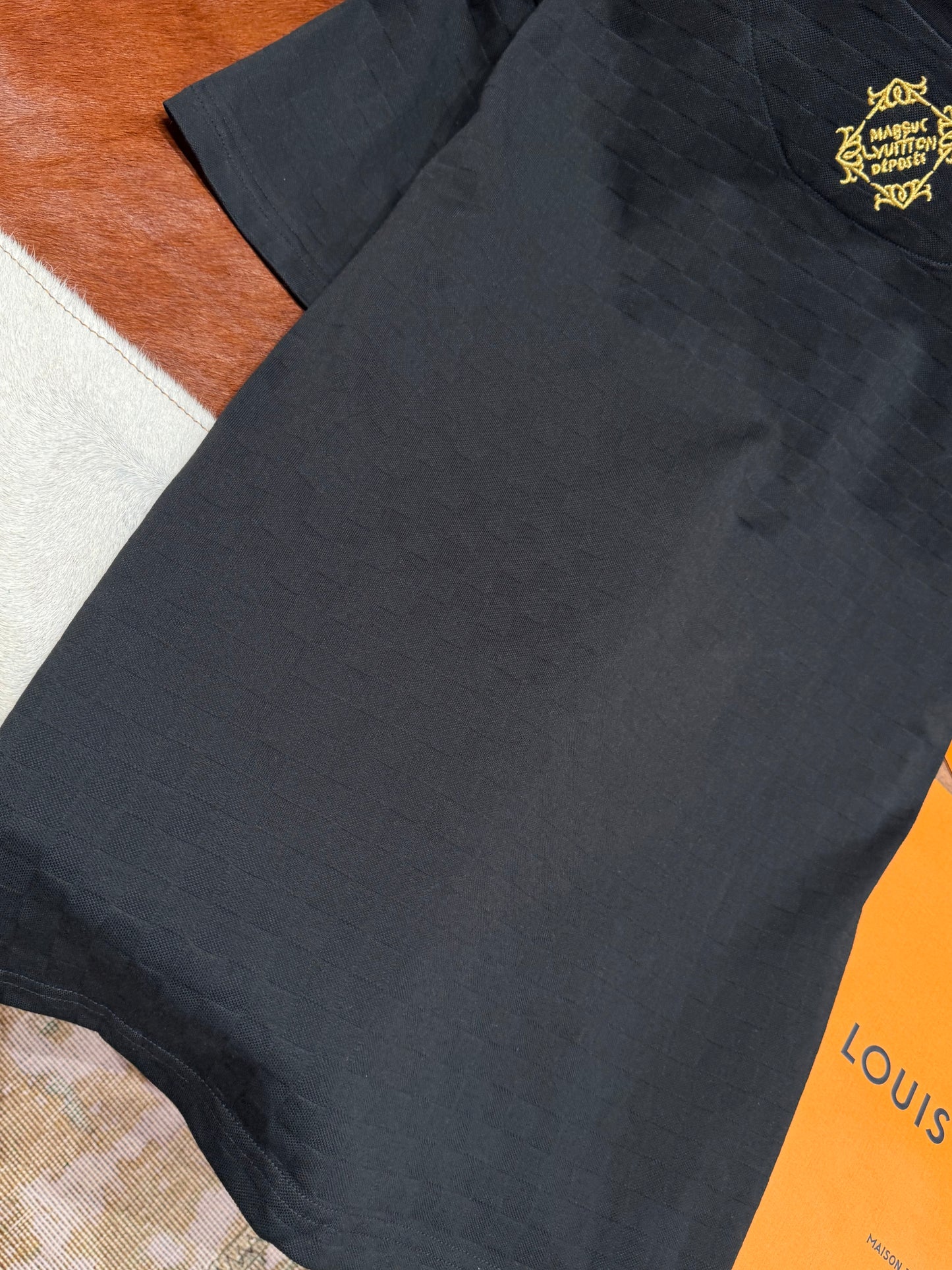 LOU T-SHIRT