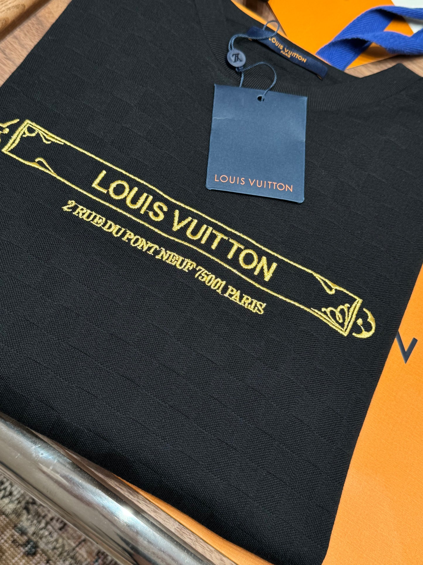 LOU T-SHIRT