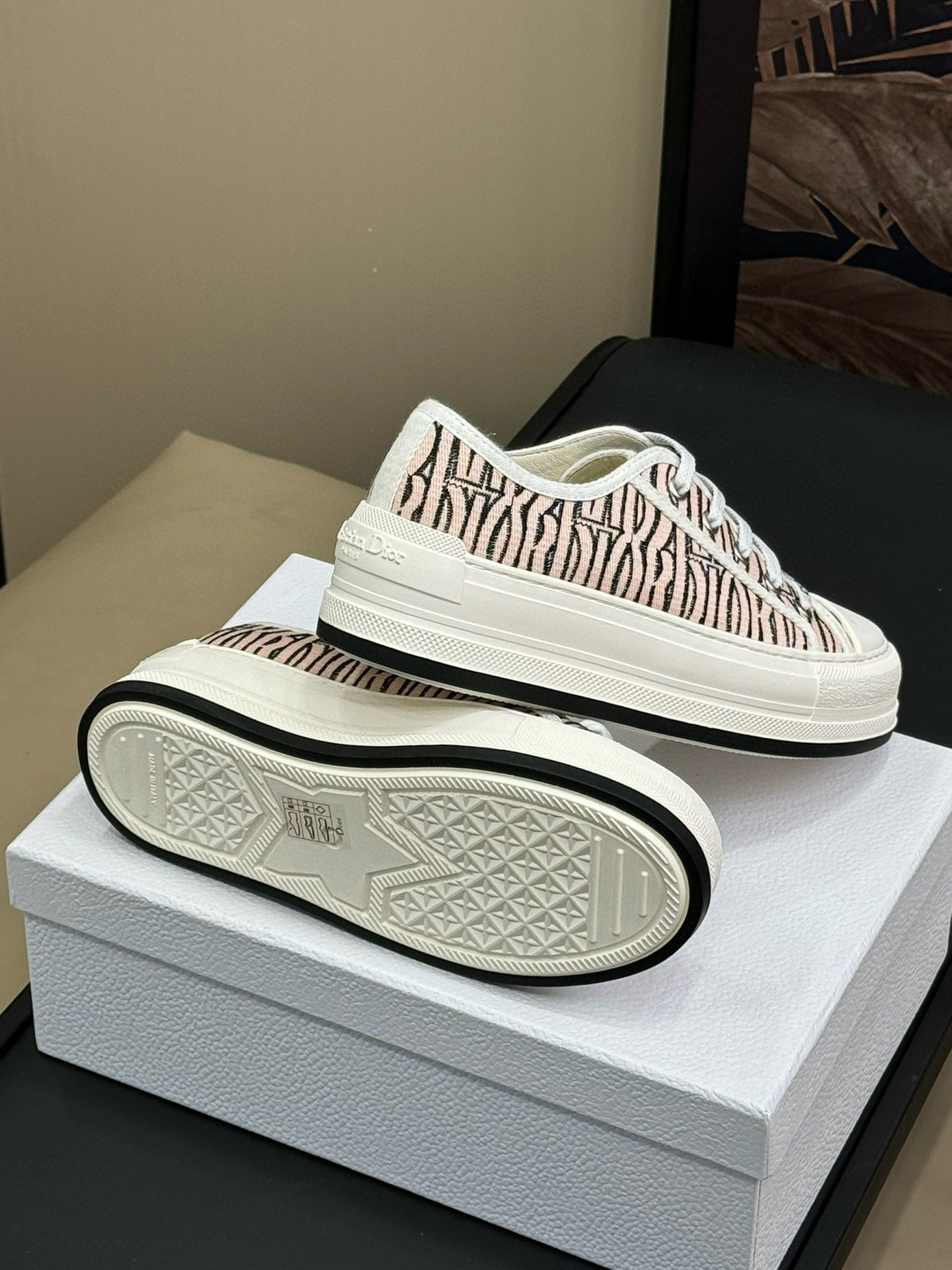 CD PLATFORM SNEAKER