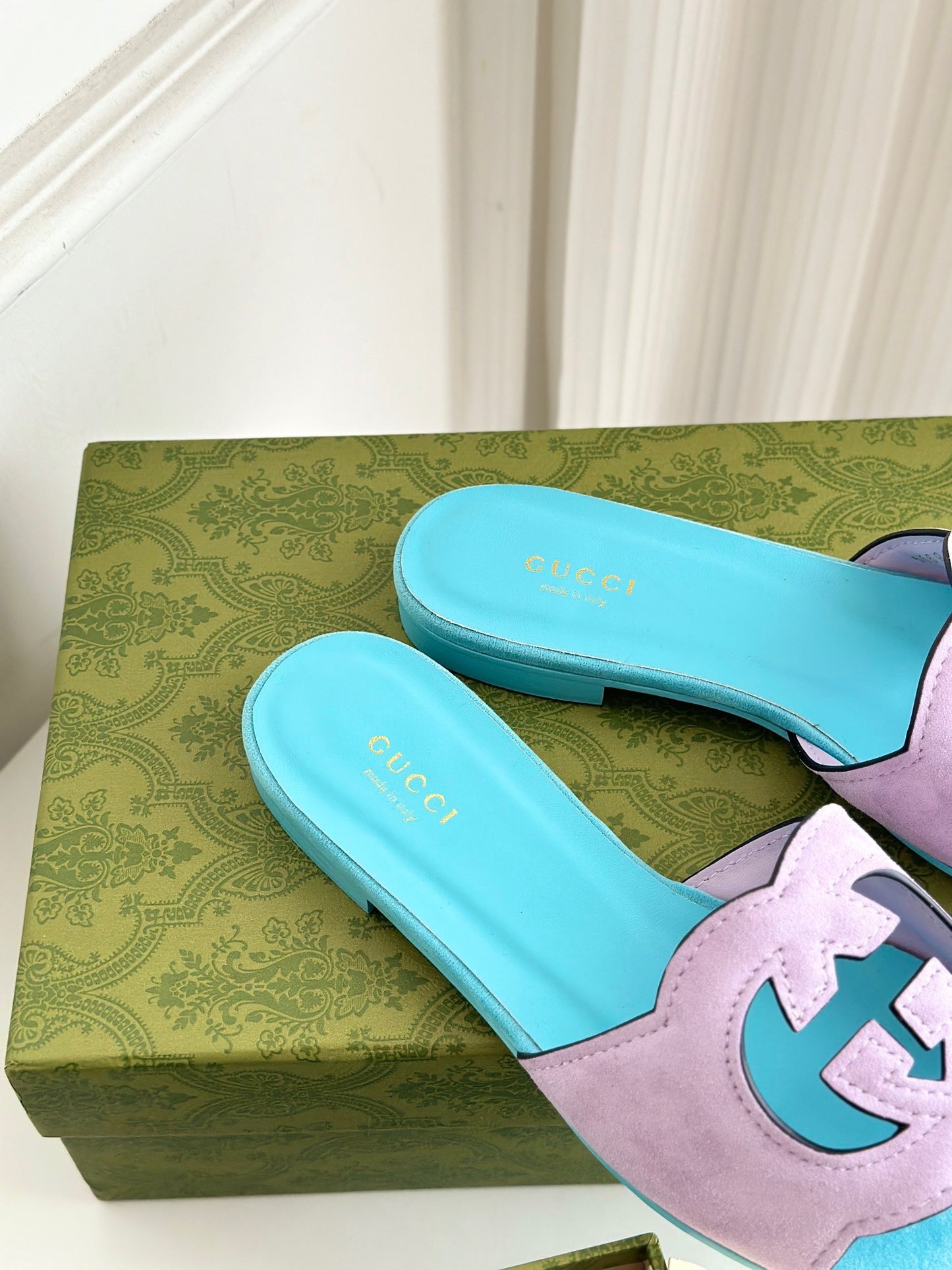 GG CUT OUT SANDALS
