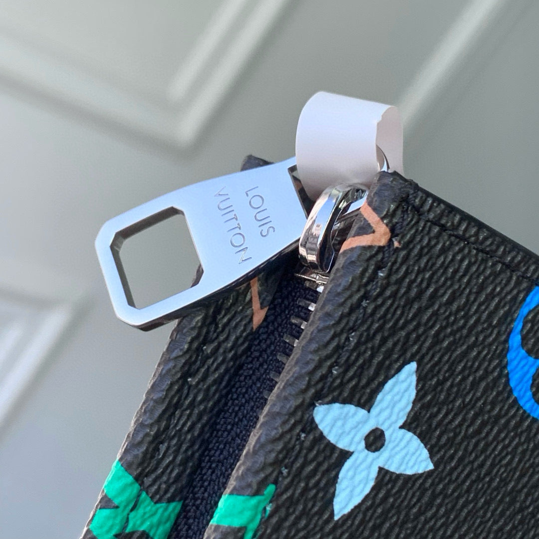 LOU x MURAKAMI TOILETRY POUCH