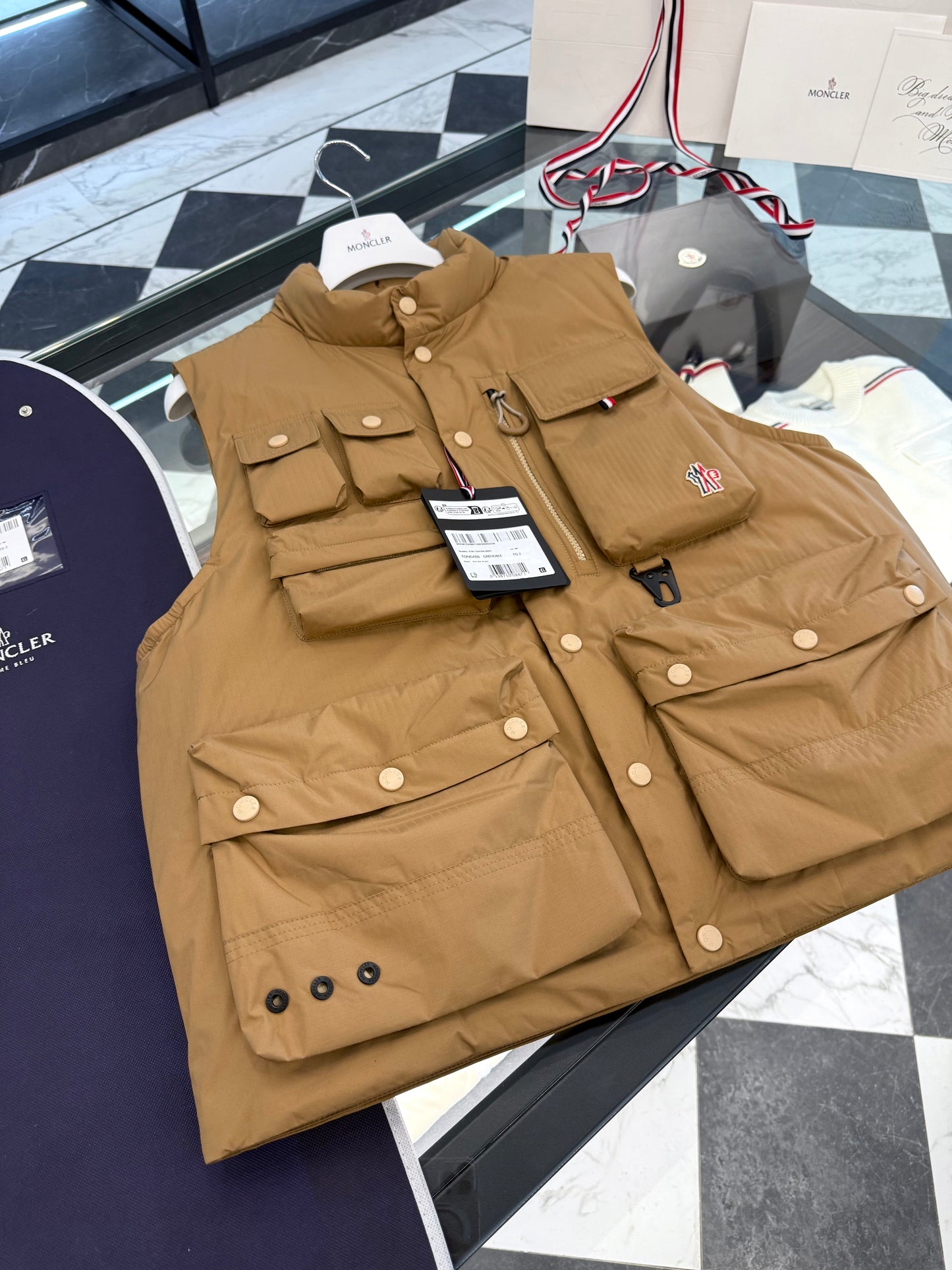 MONC TONGASS VEST