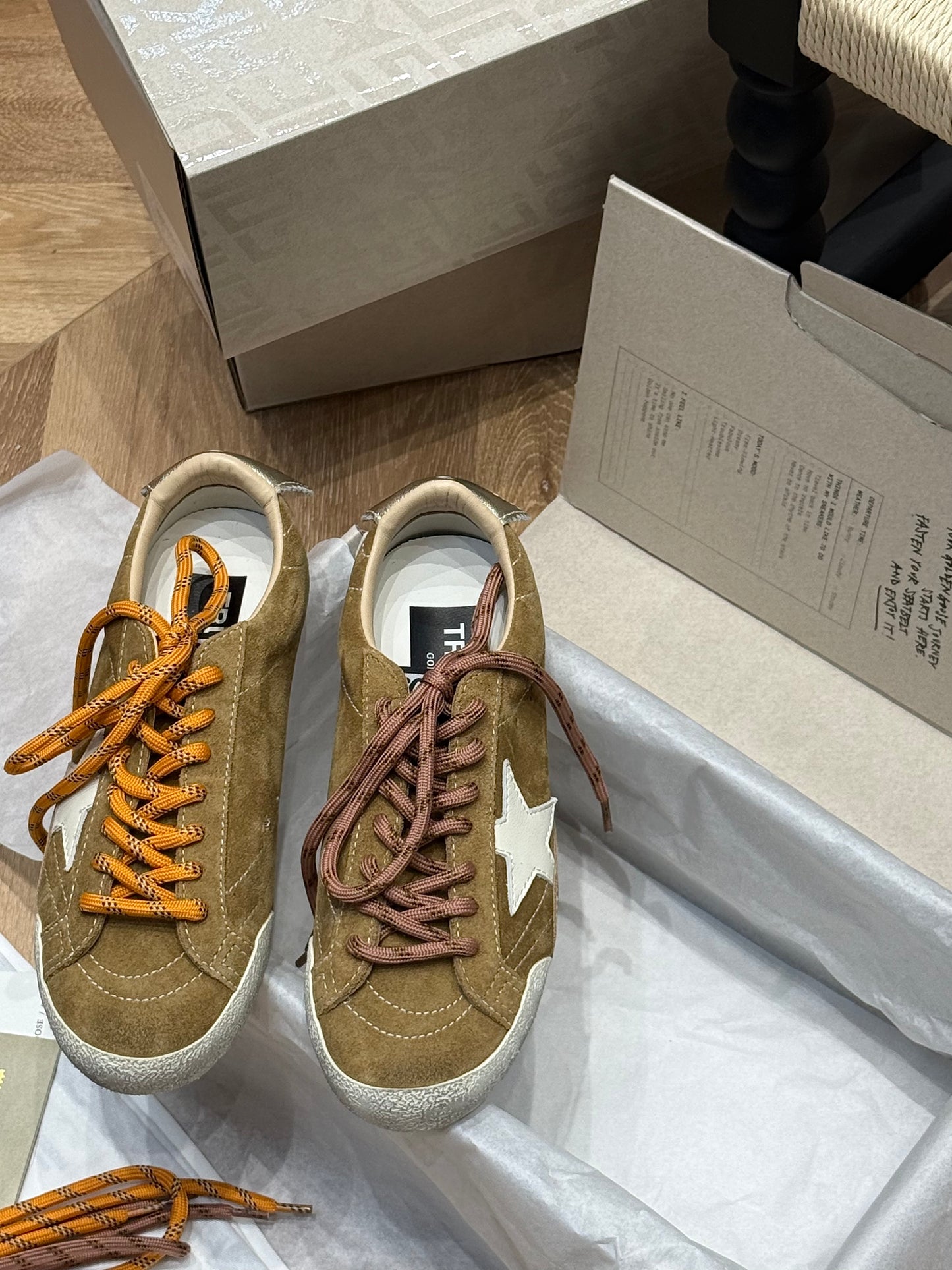 GOLDEN G TRAINERS