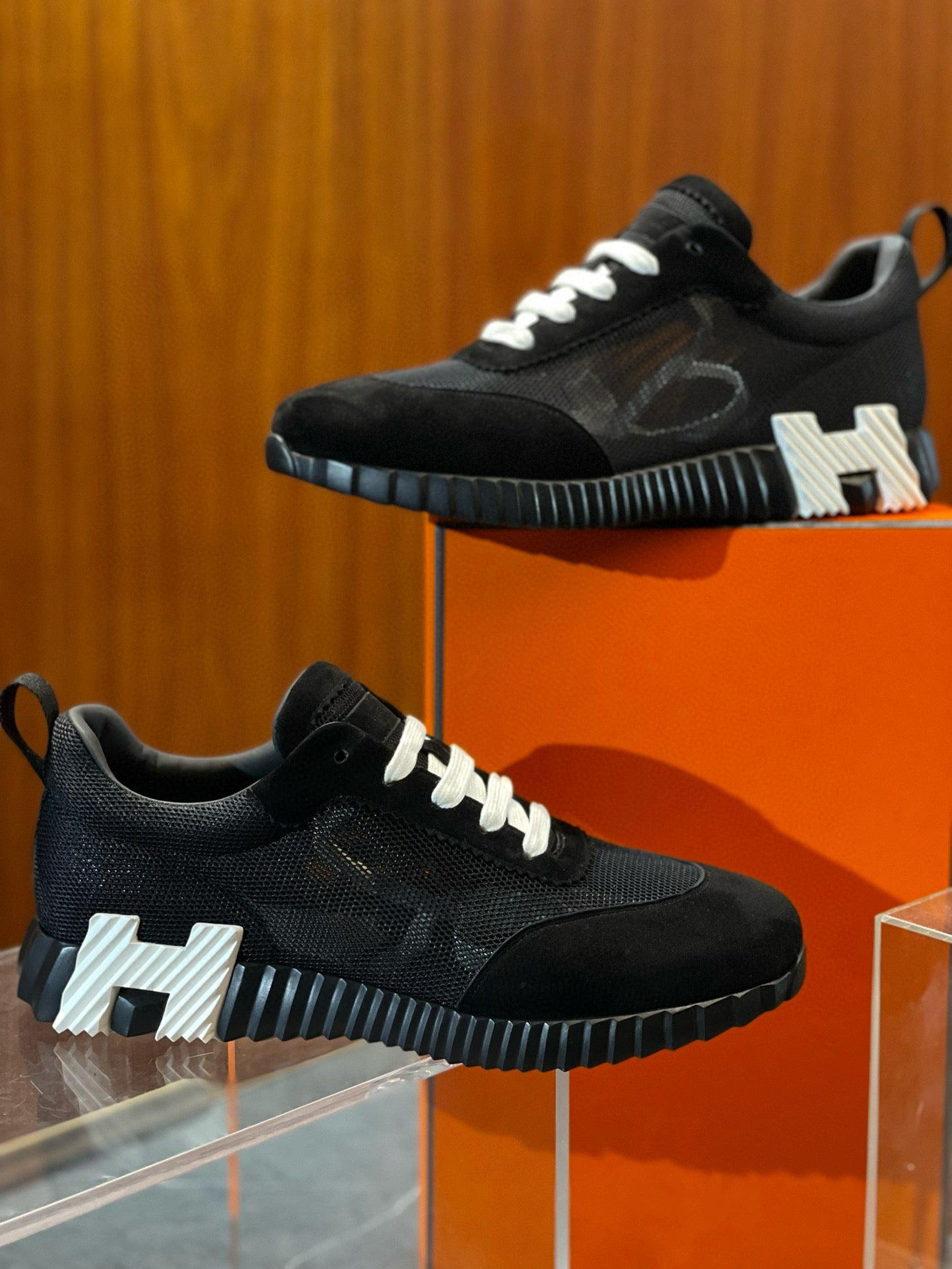 HERM BOUNCING SNEAKERS