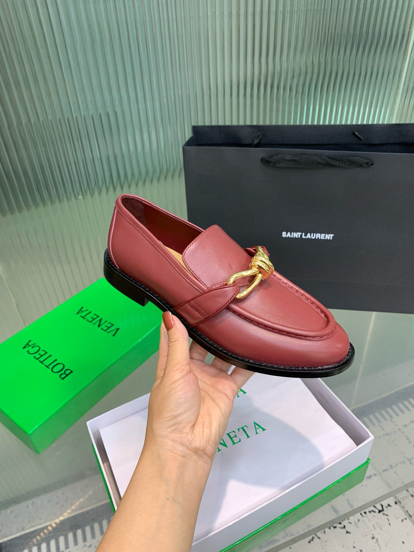BOTT LOAFERS