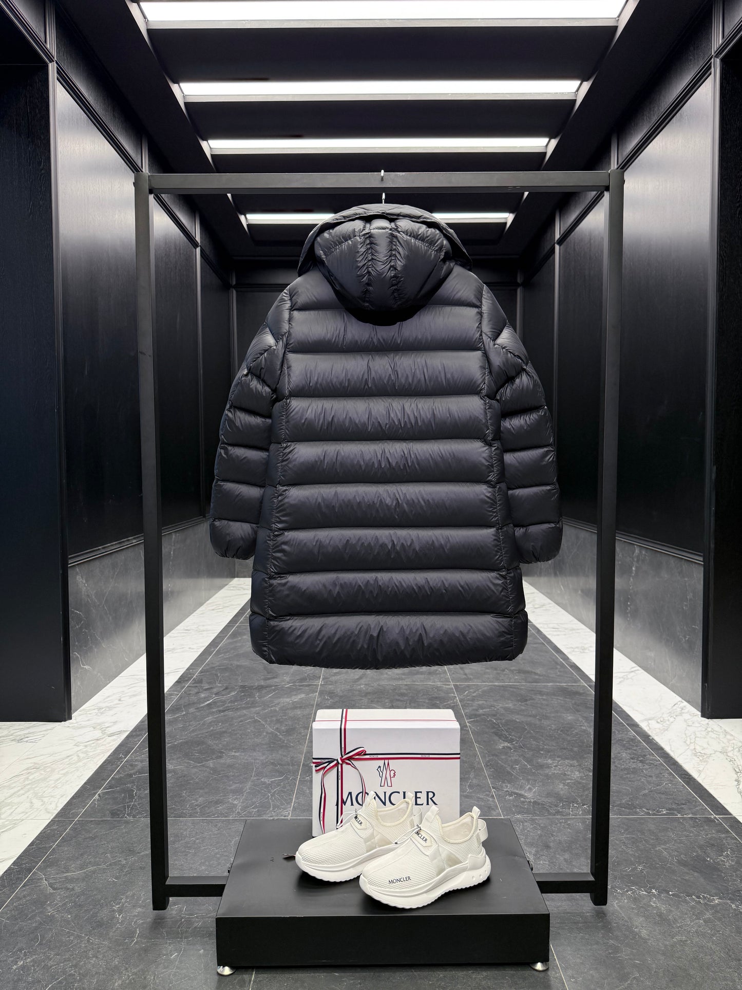 MONC SUYENNE COAT