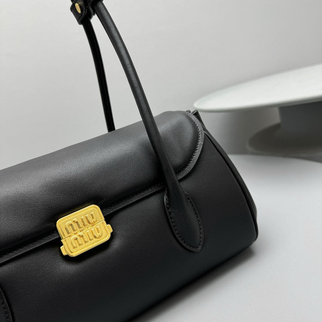 MIU M SHOULDER BAG