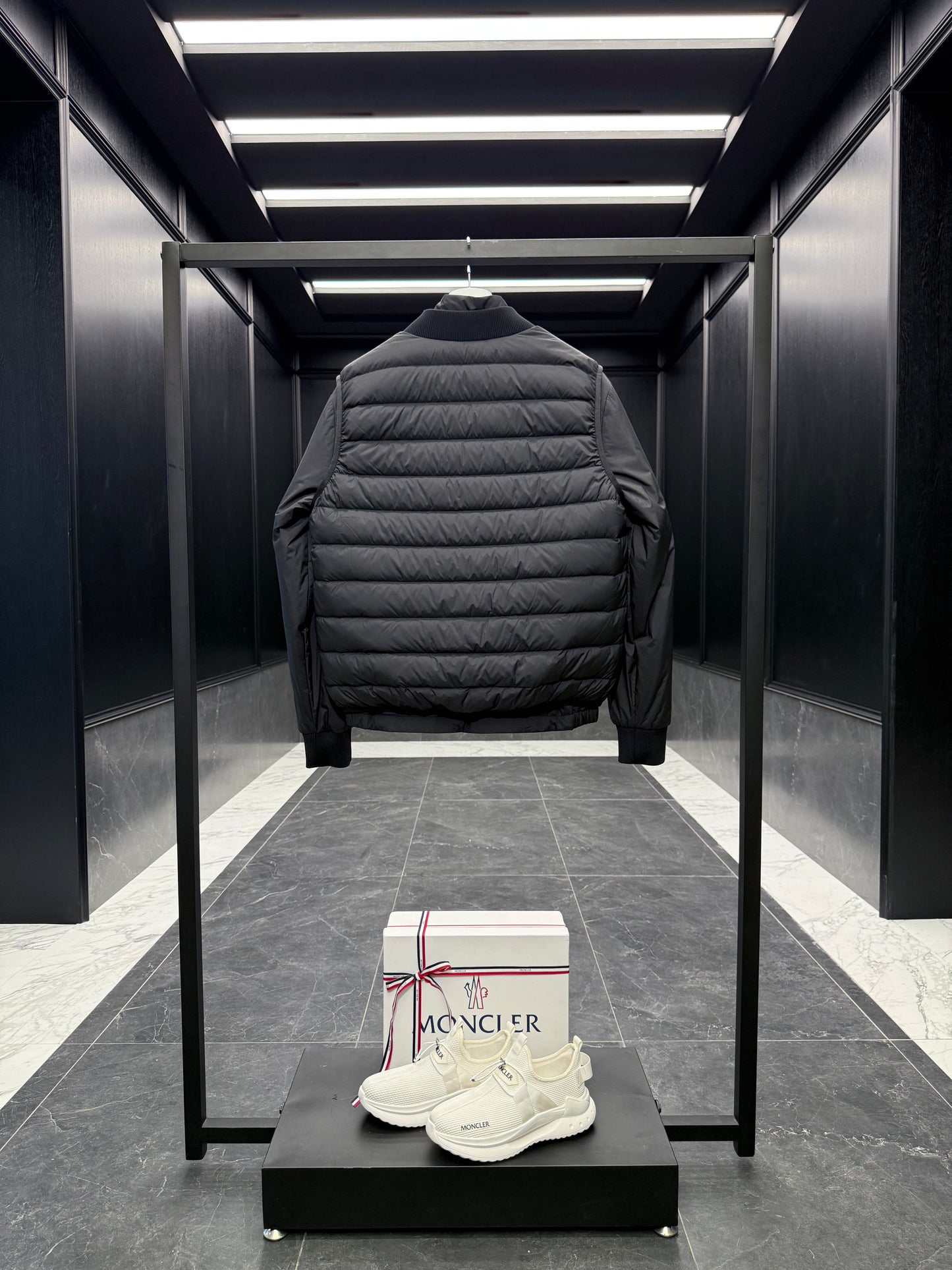 MONC VERNEY JACKET