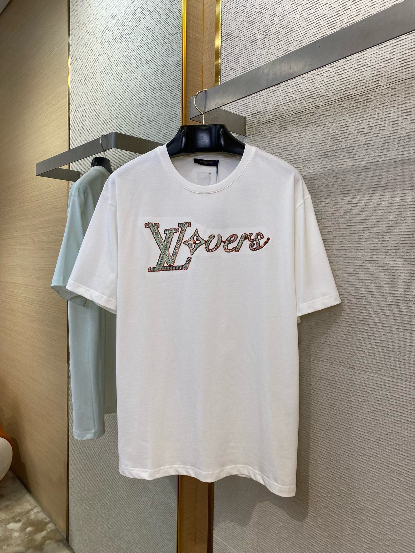 LOU T-SHIRT
