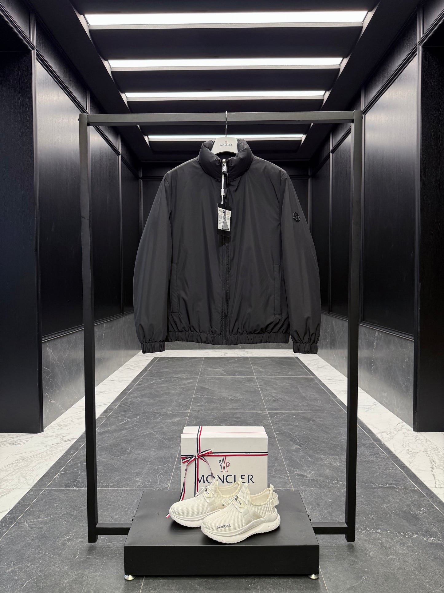 MONC LUSERNA JACKET
