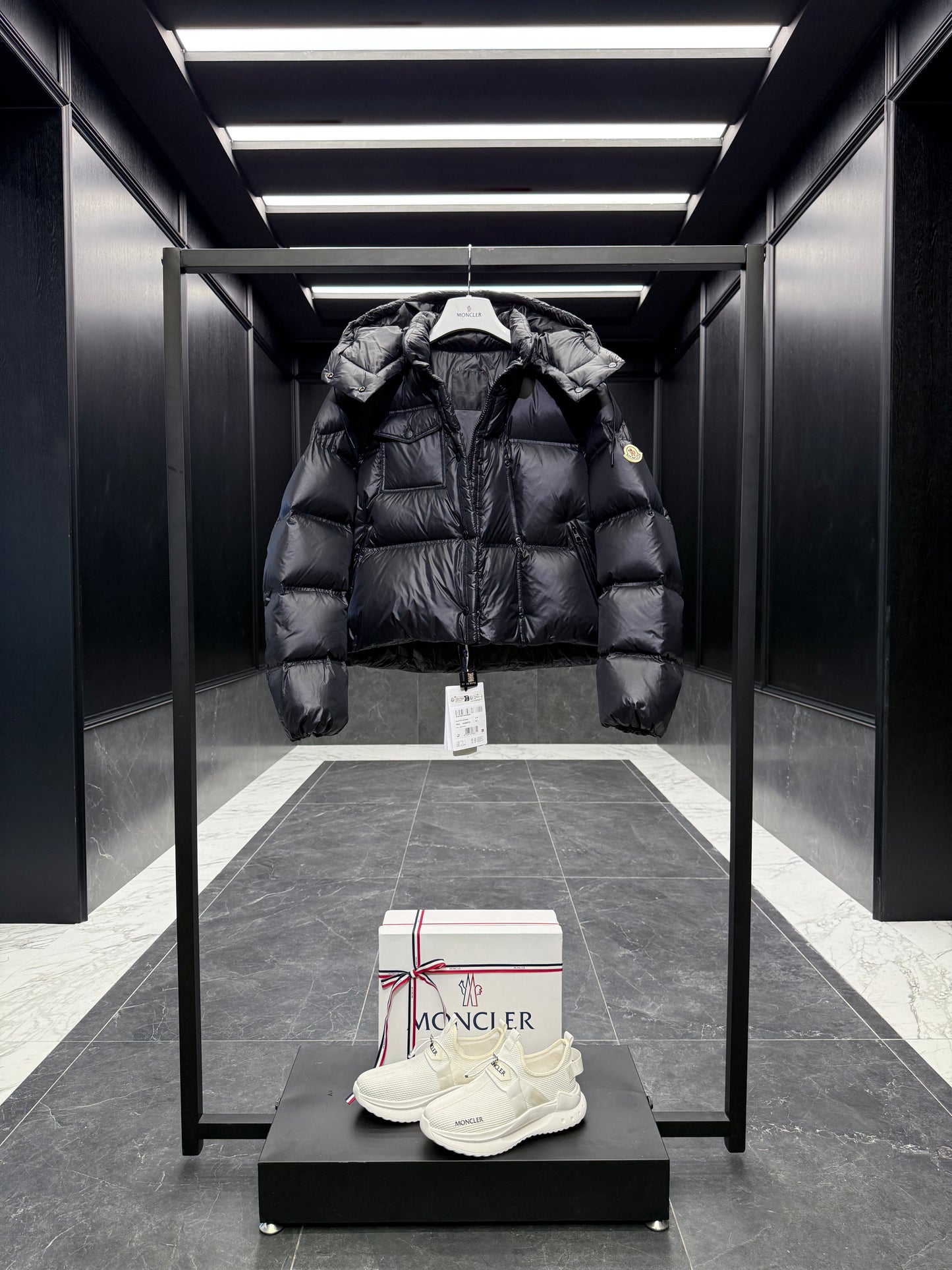 MONC EREA JACKET