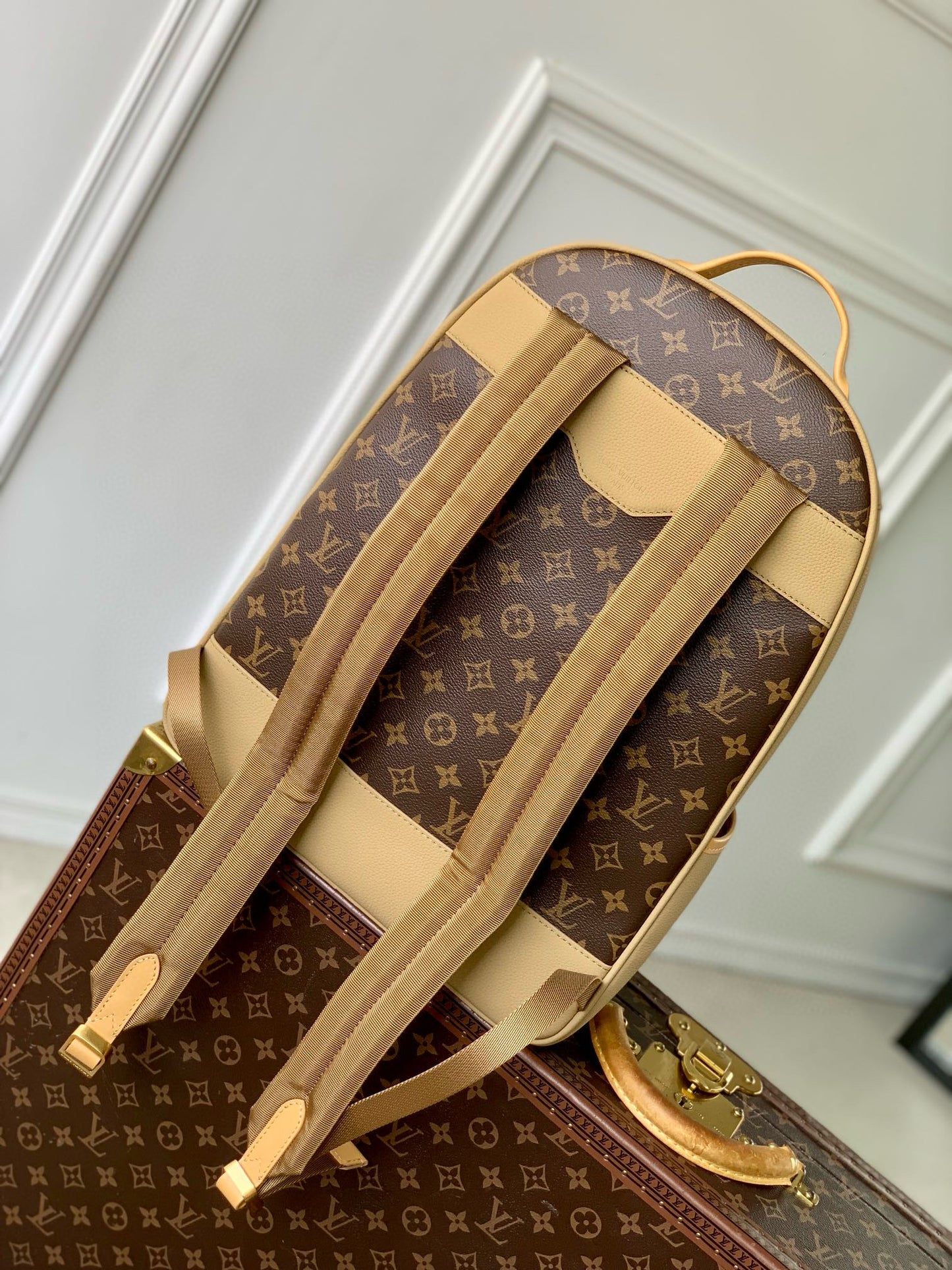 LOU OUTDOOR BACKPACK