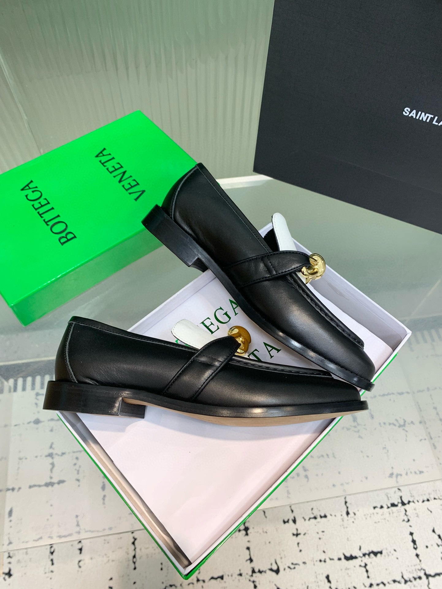 BOTT LOAFERS