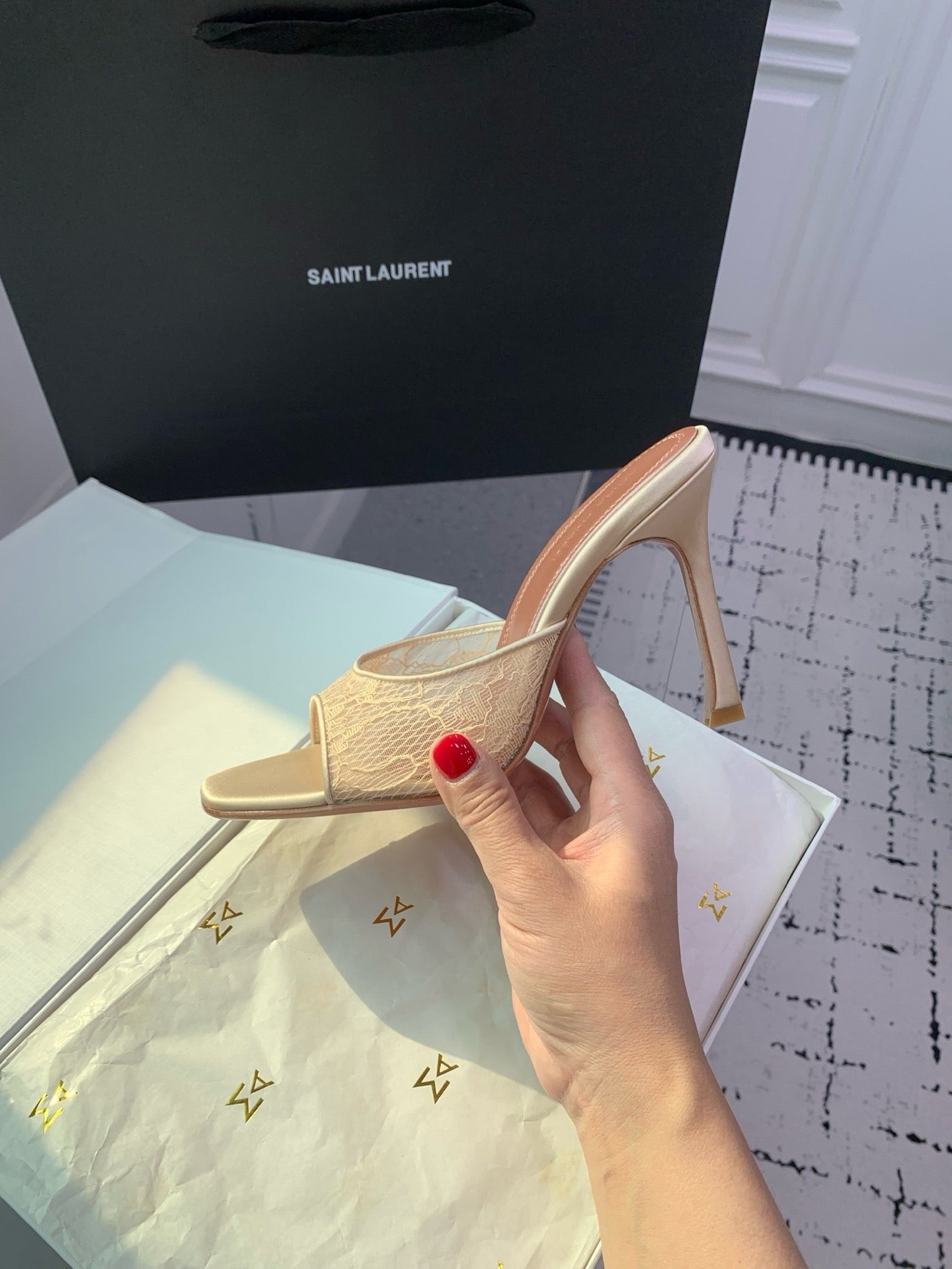 AMINA M HEELS