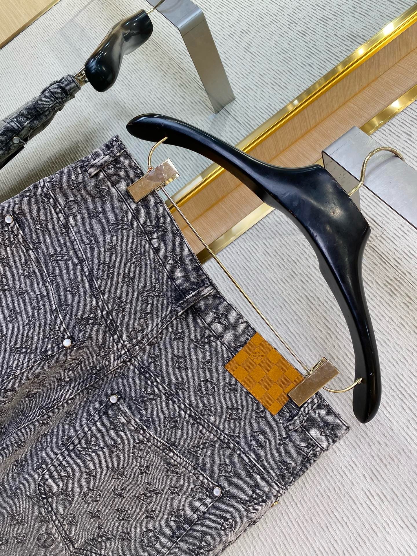 LOU DENIM SHORTS