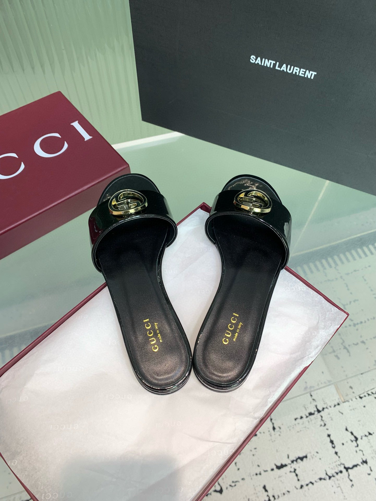 GG SANDALS