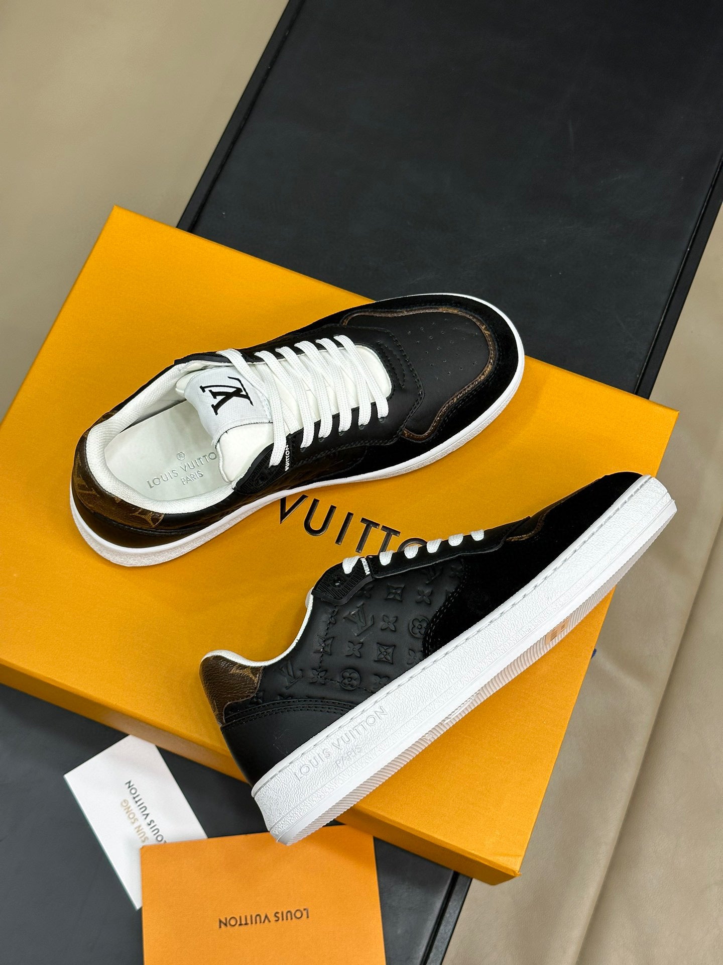 LOU TRAINERS