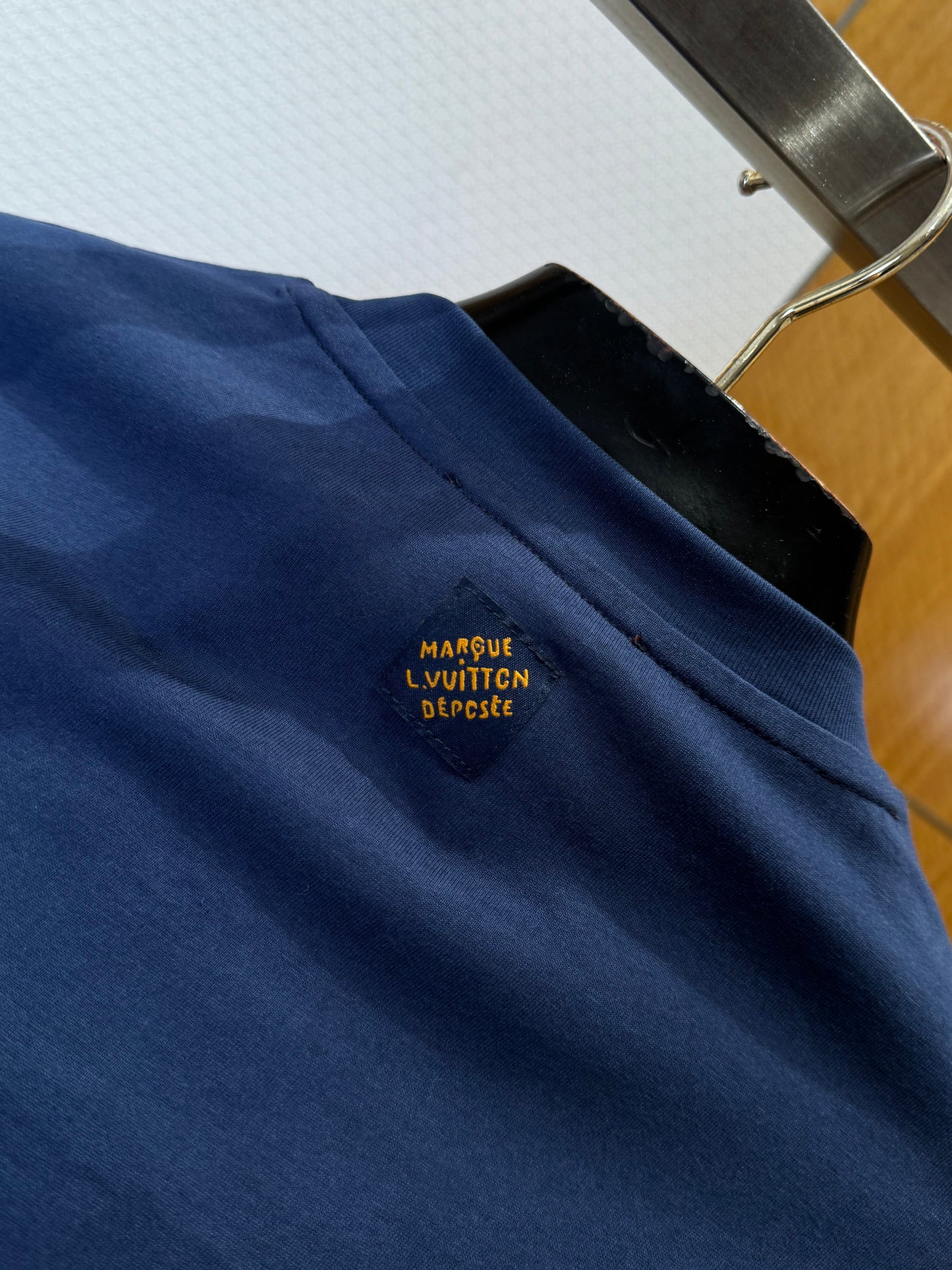 LOU T-SHIRT