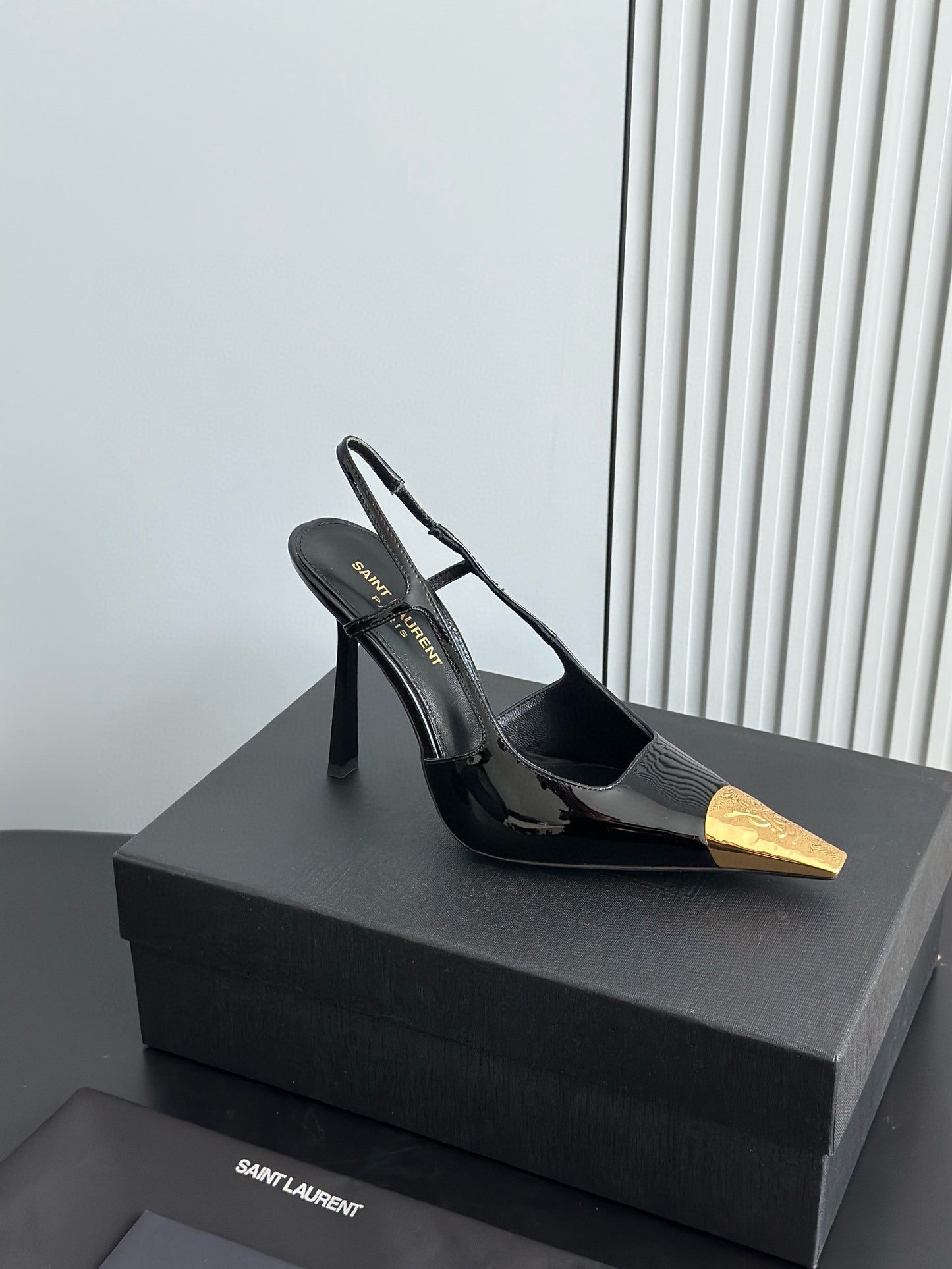 SL HEELS