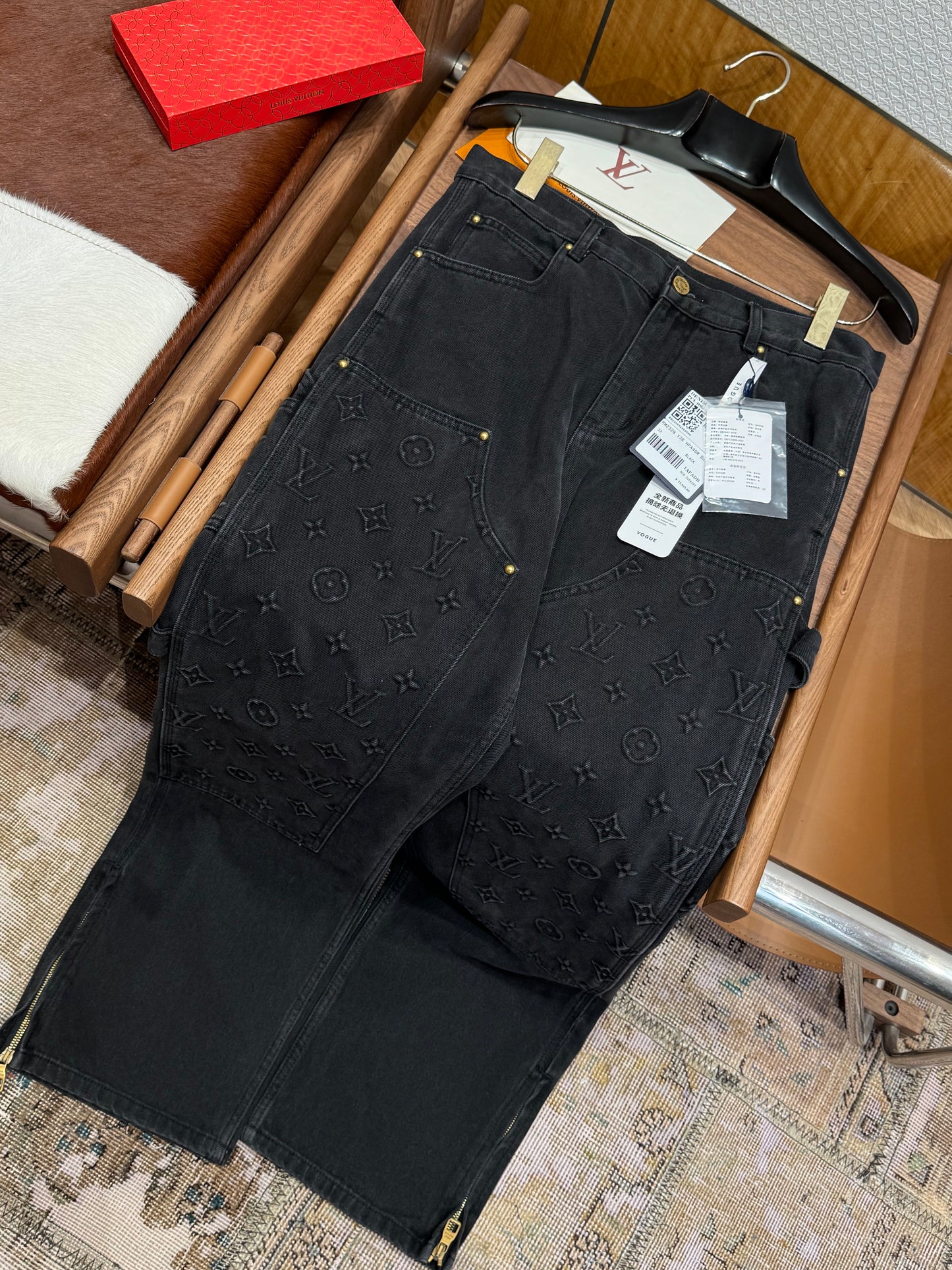 LOU JEANS