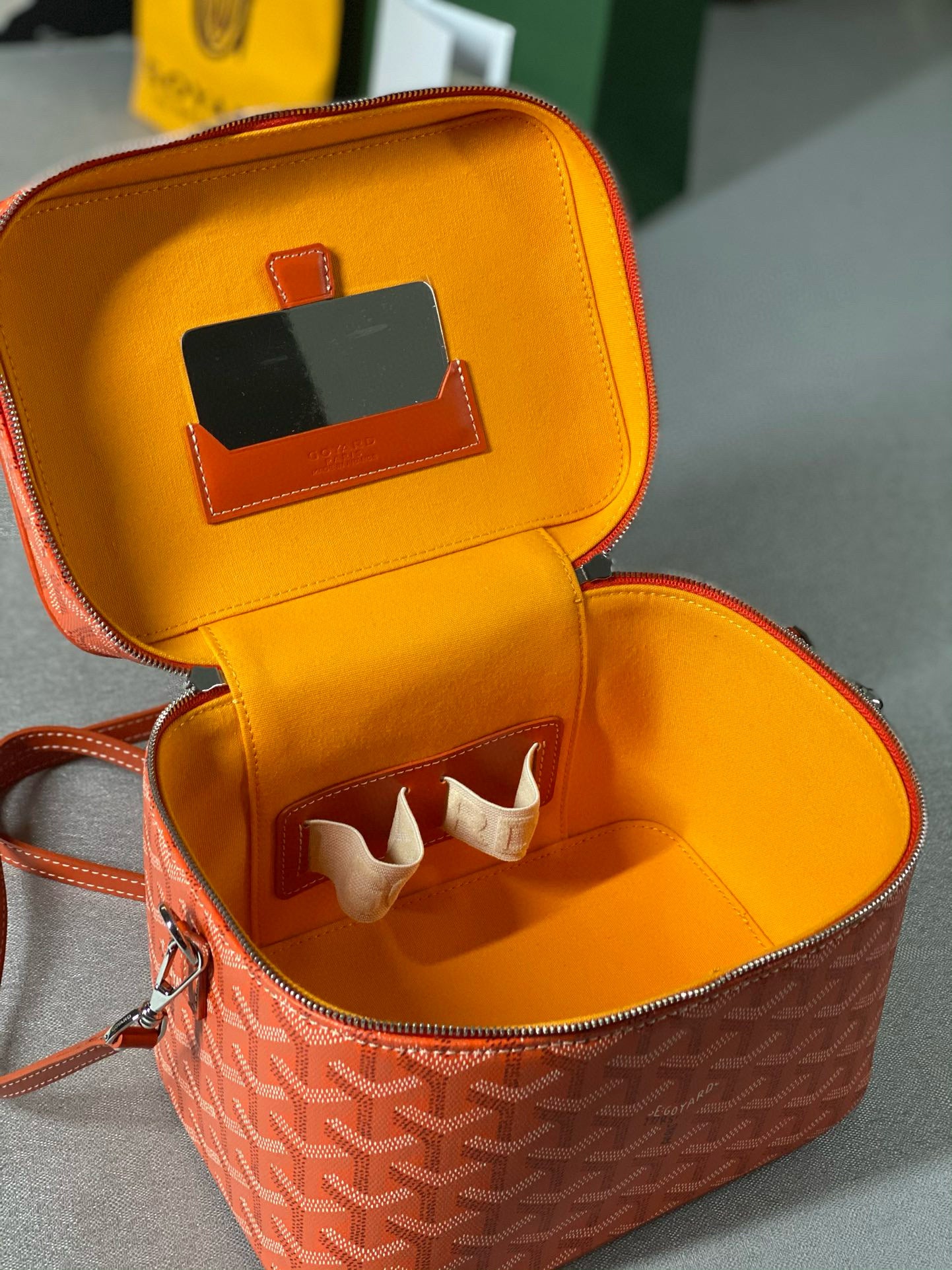 GOYA MUSE VANITY CASE