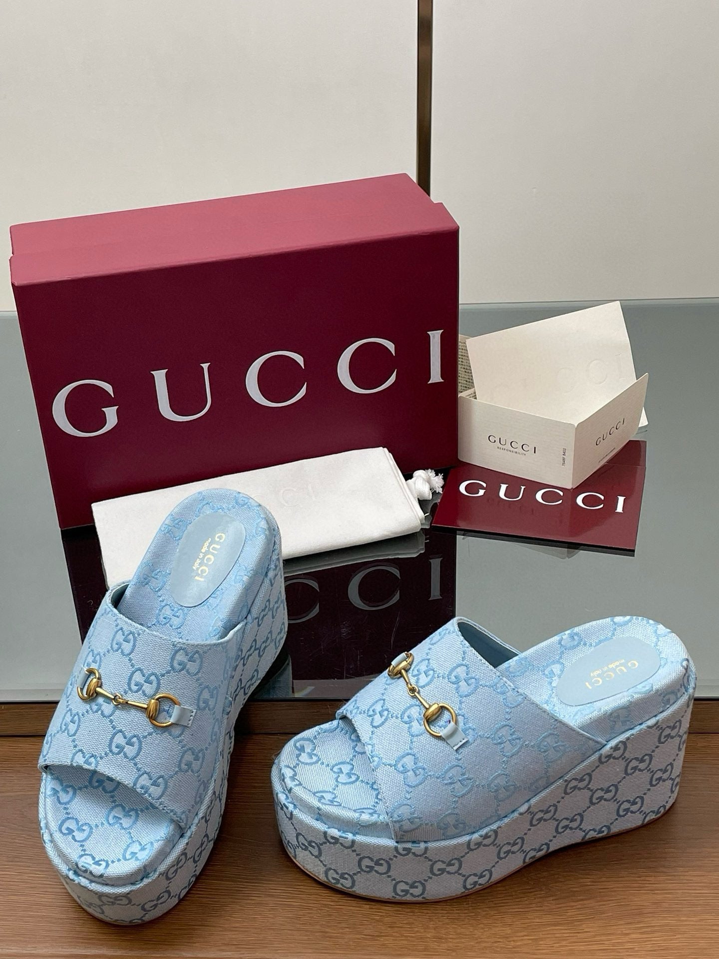 GG WEDGE SANDALS