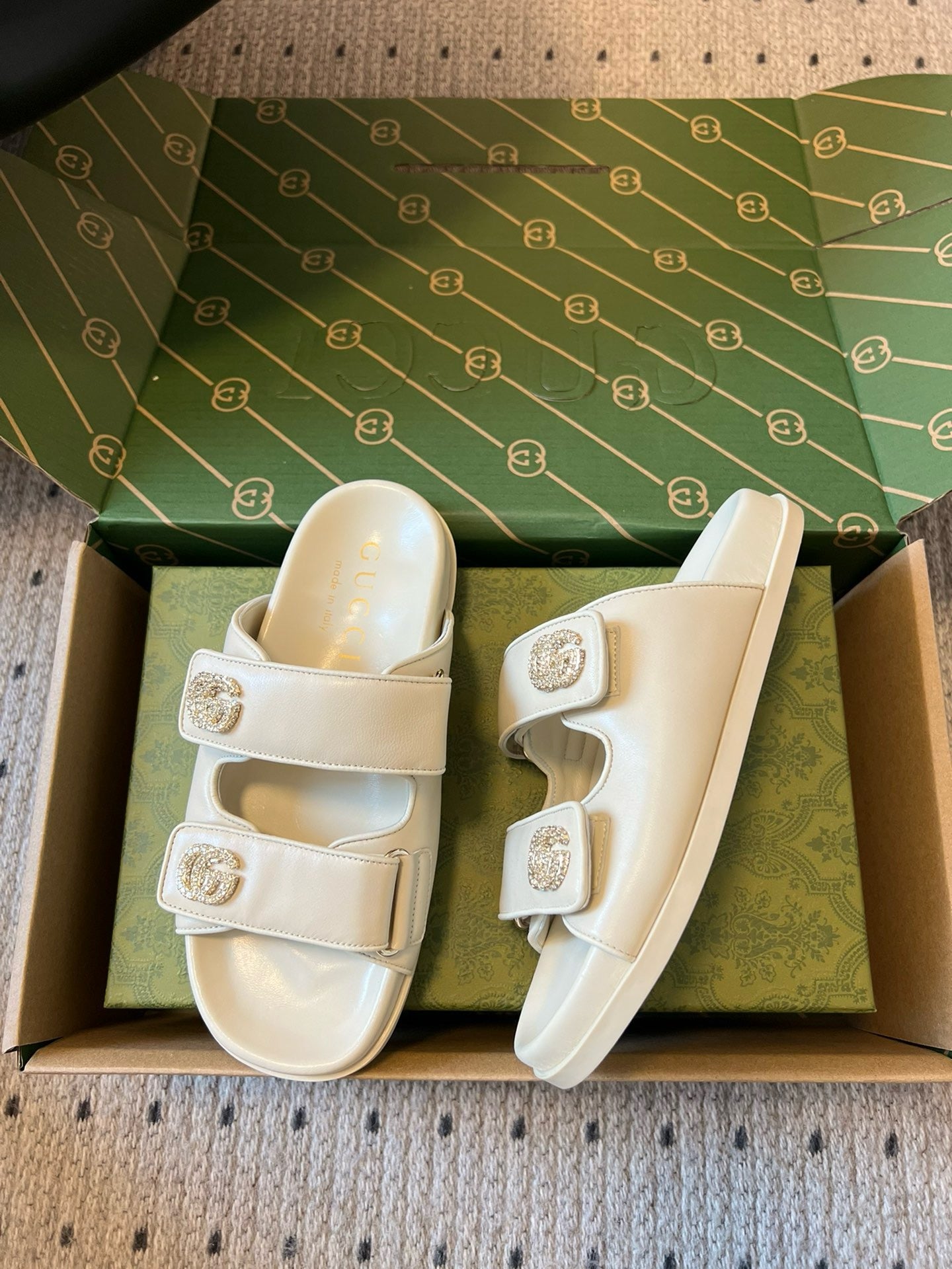 GG SANDALS