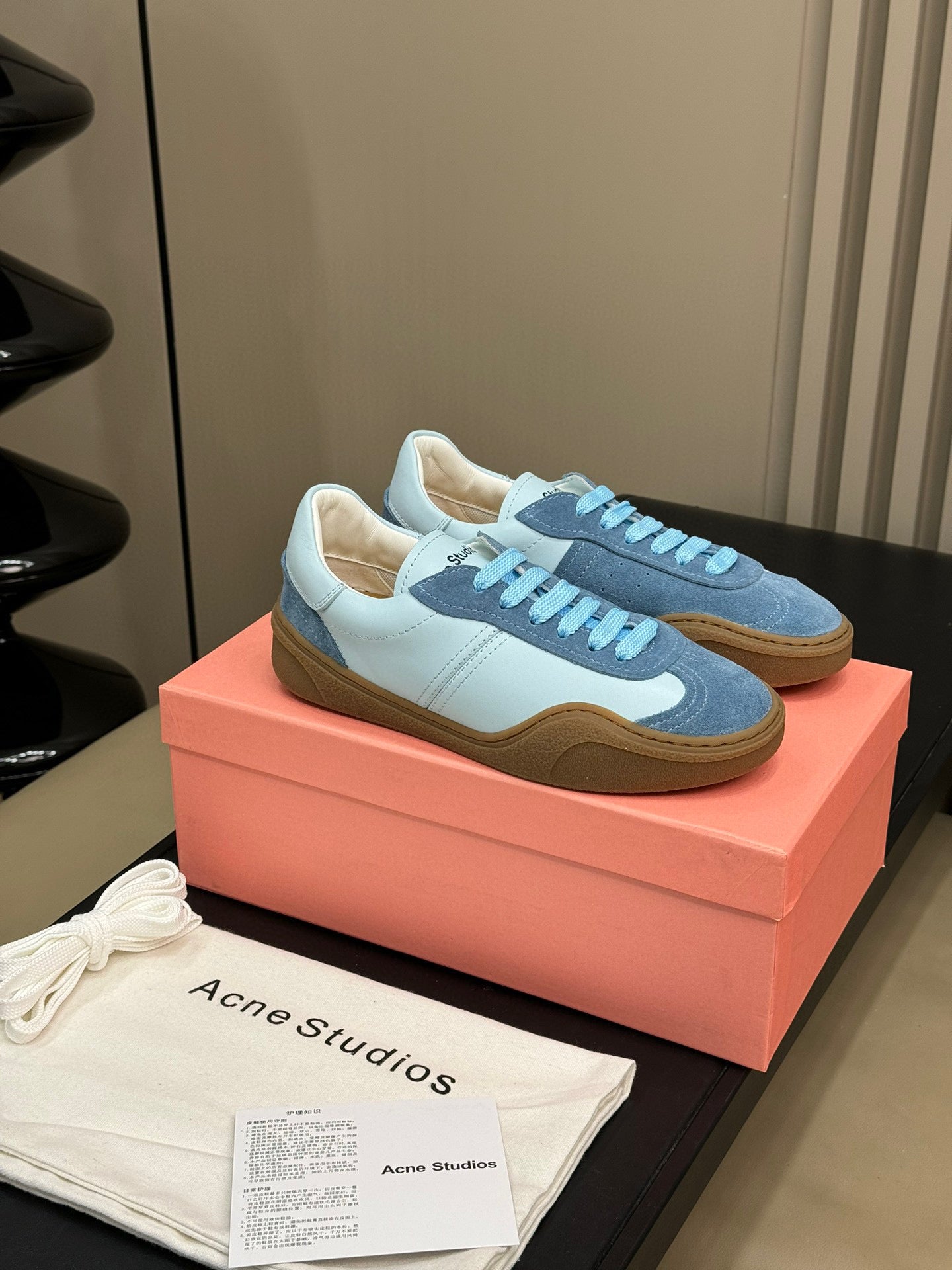 ACNE TRAINERS