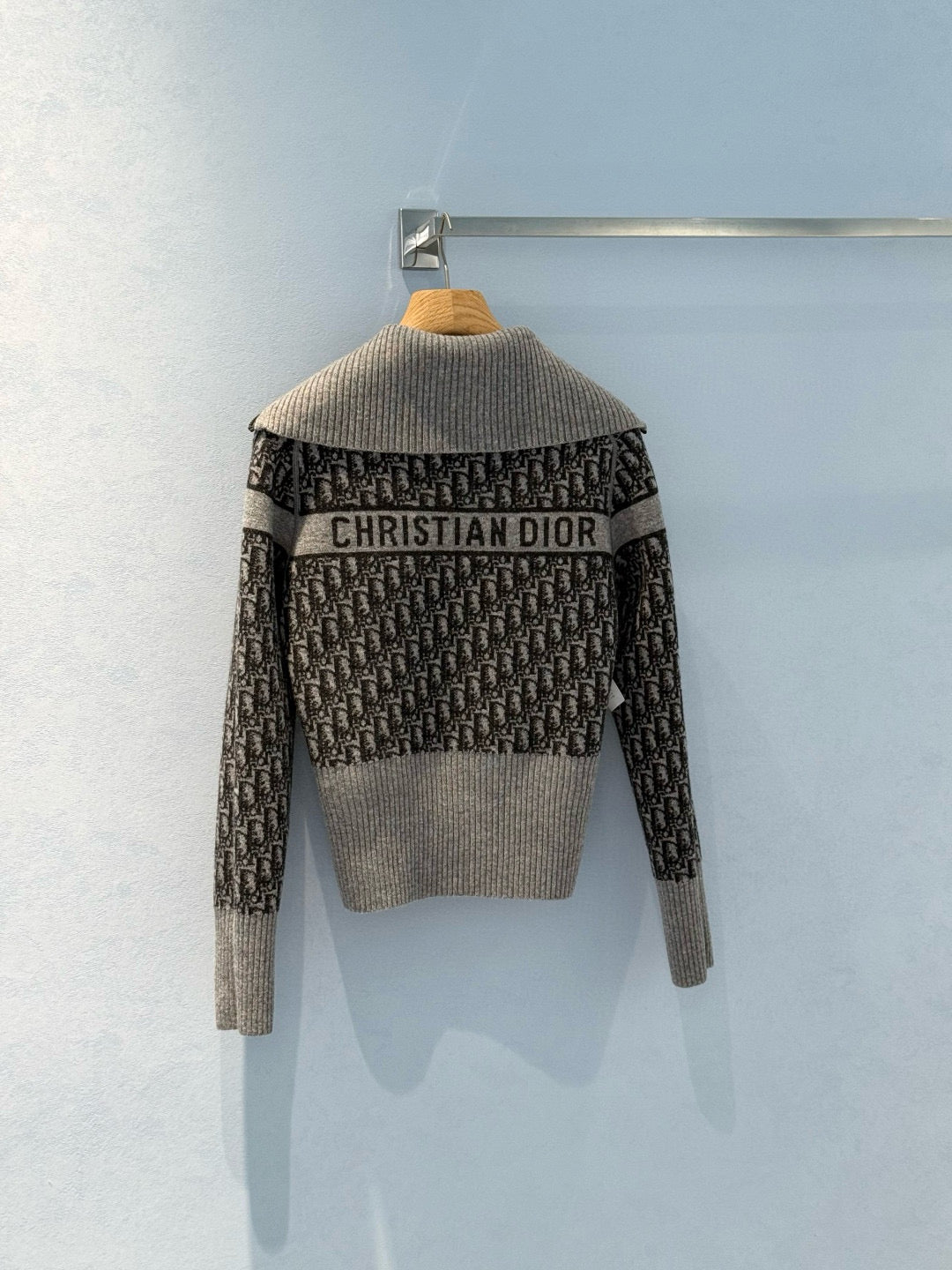 CD ZIP JUMPER