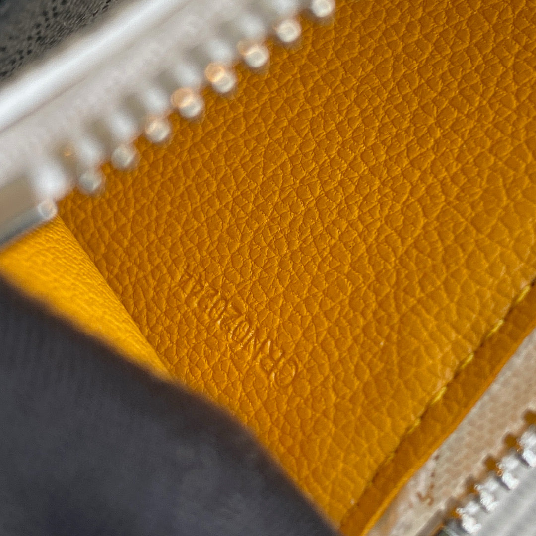 GOYA BOURBON CARD HOLDER
