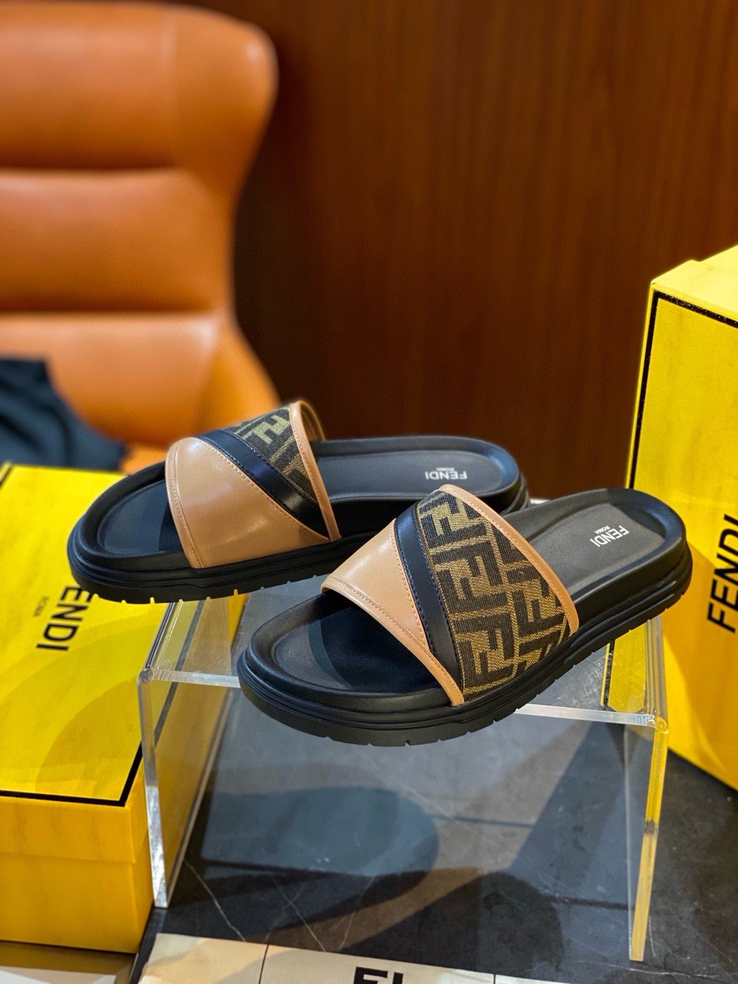 FEN SANDALS