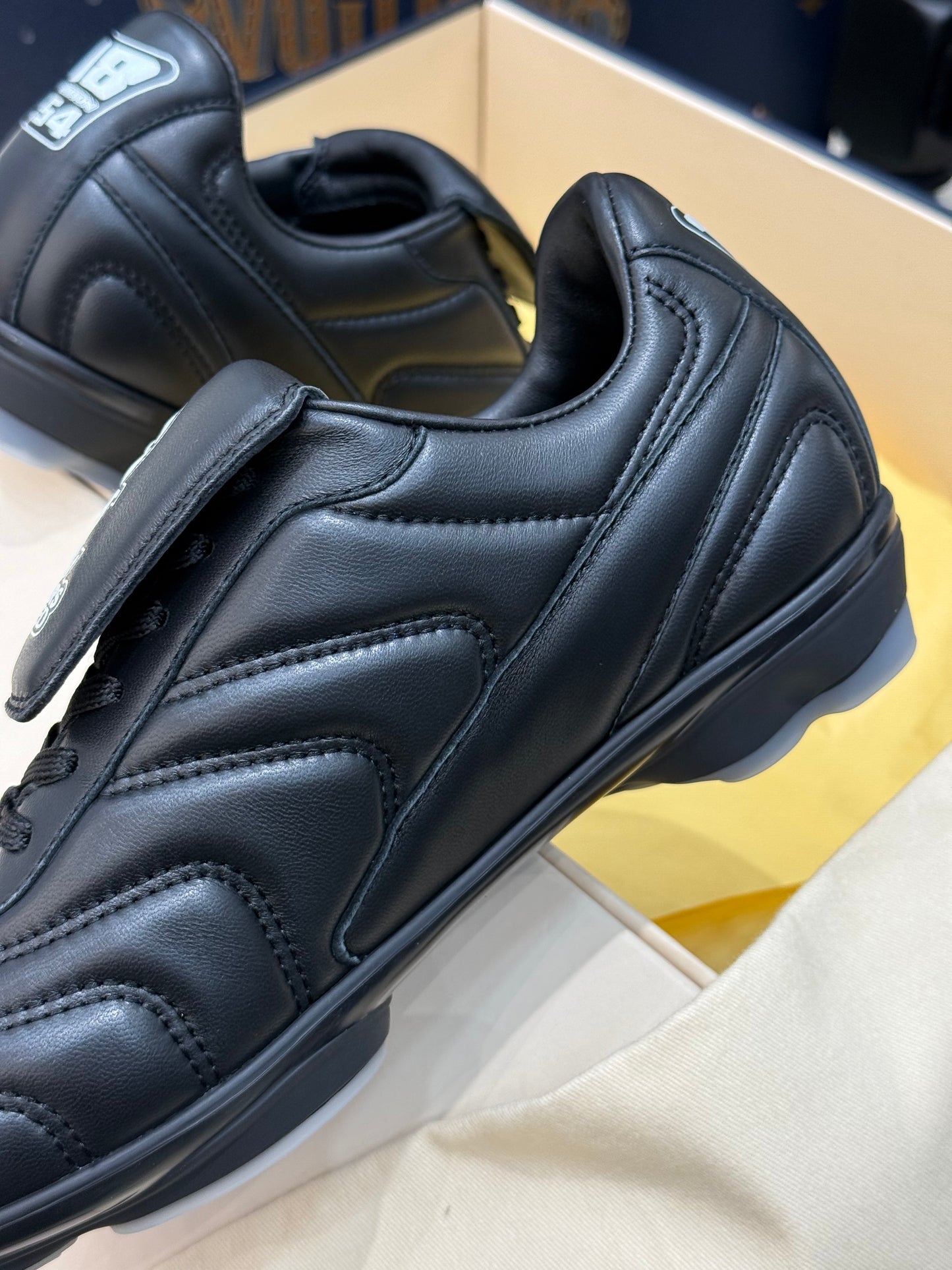 LOU FOOTPRINT SNEAKER