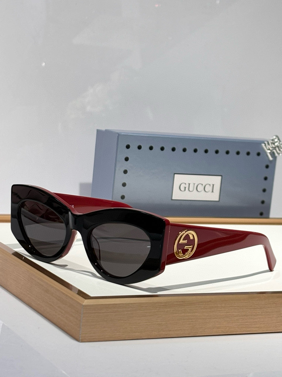 GG SUNGLASSES