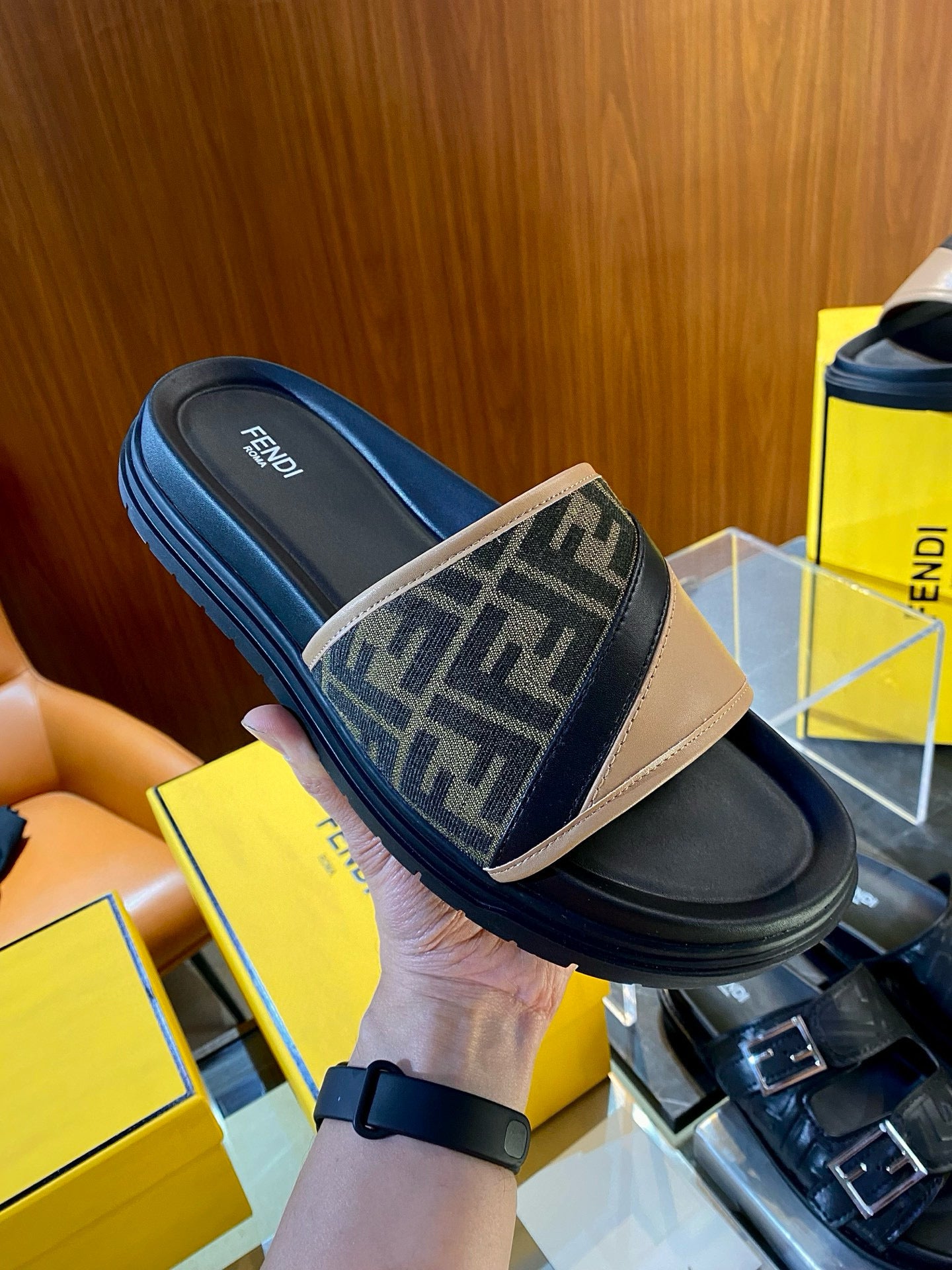 FEN SANDALS