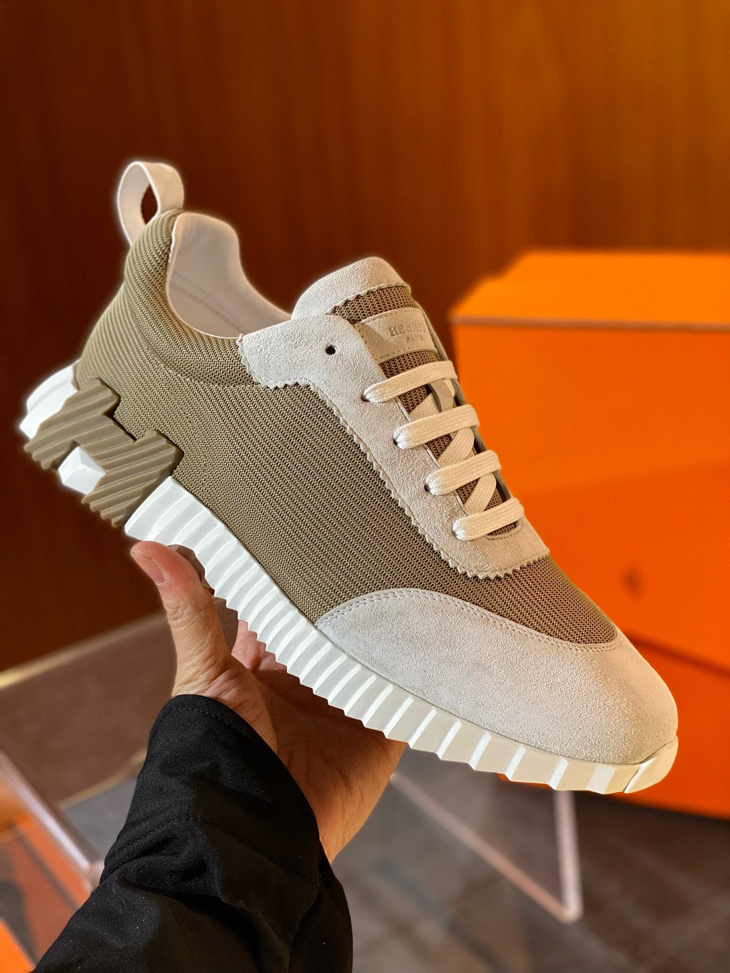 HERM BOUNCING SNEAKERS