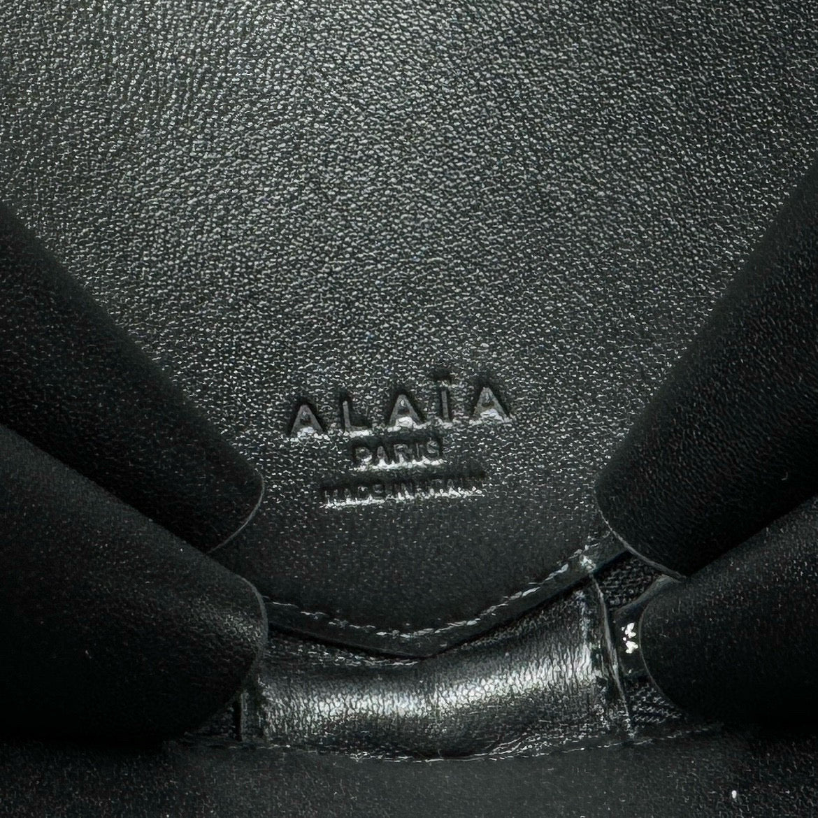 ALAIA LE COEUR BAG