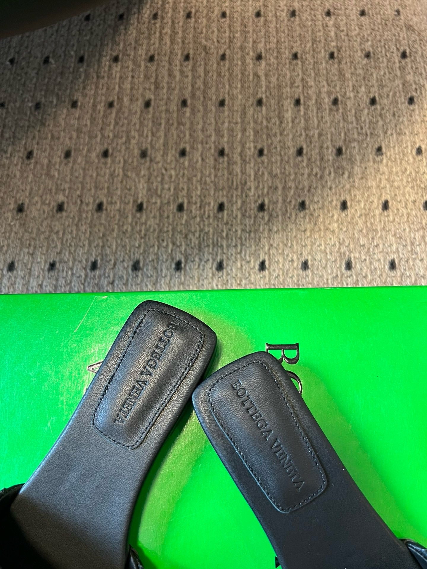 BOTT V SANDALS