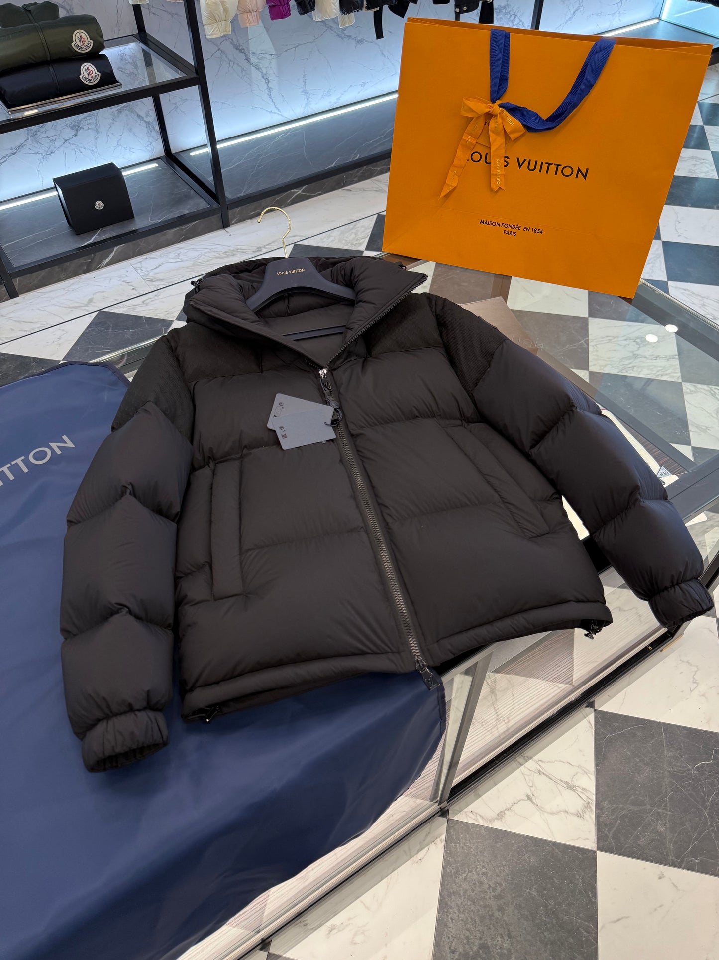LOU PUFFER JACKET