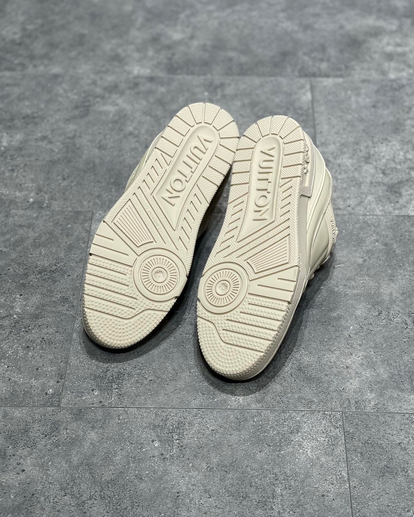 LOU TRAINERS
