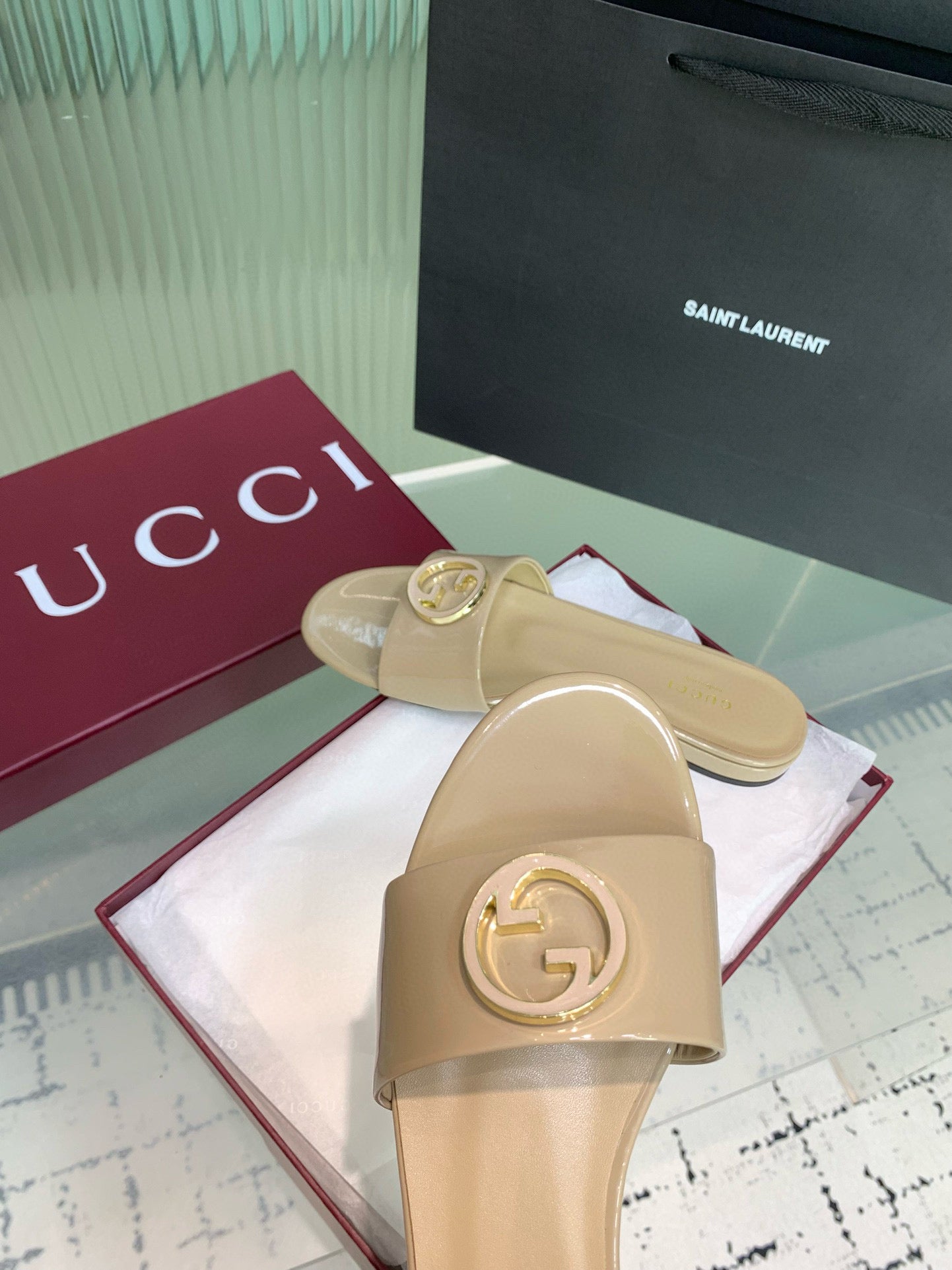 GG SANDALS