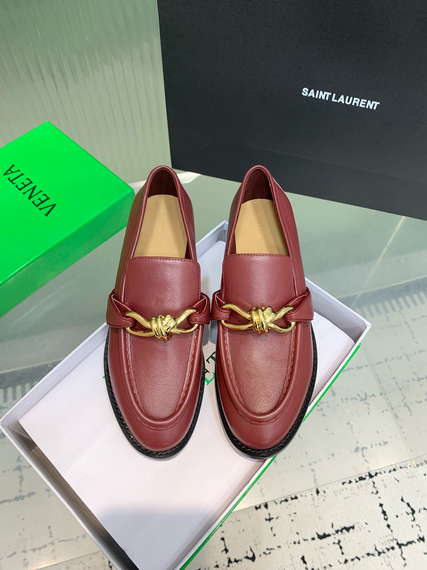 BOTT LOAFERS