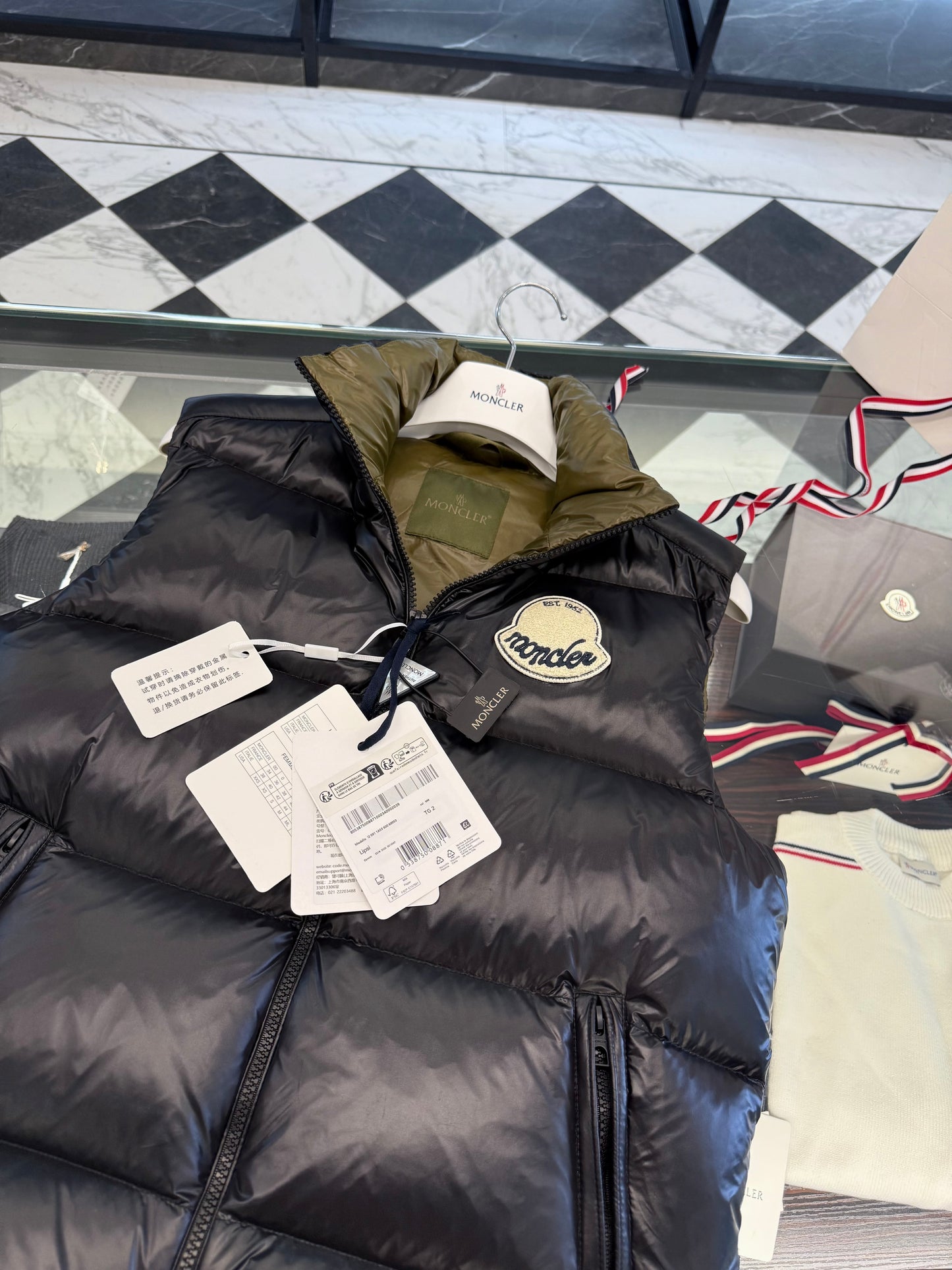 MONC LIPSI VEST